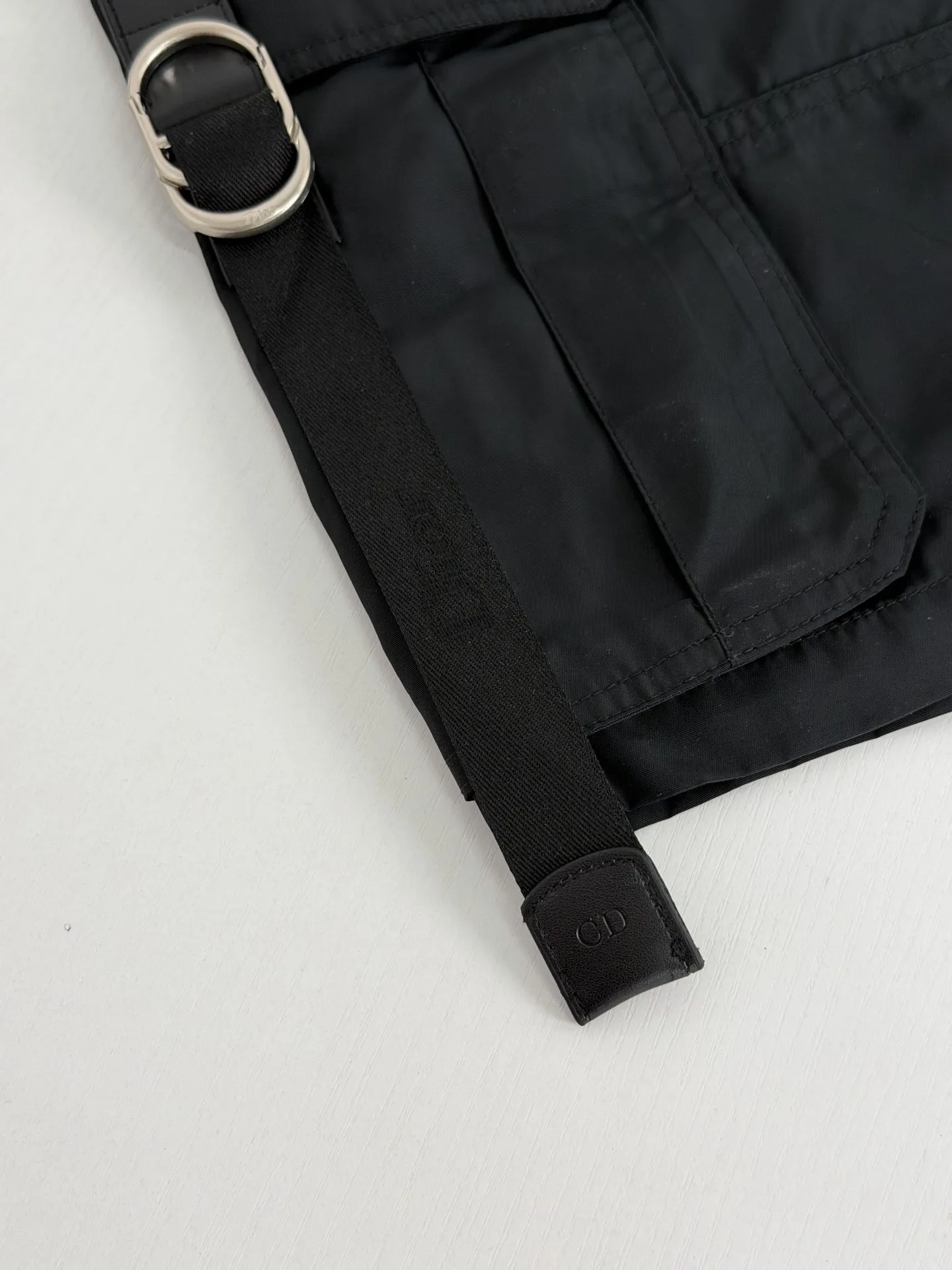 Nylon Utility Cargo Shorts with D-Ring Straps D31518731 — view 8