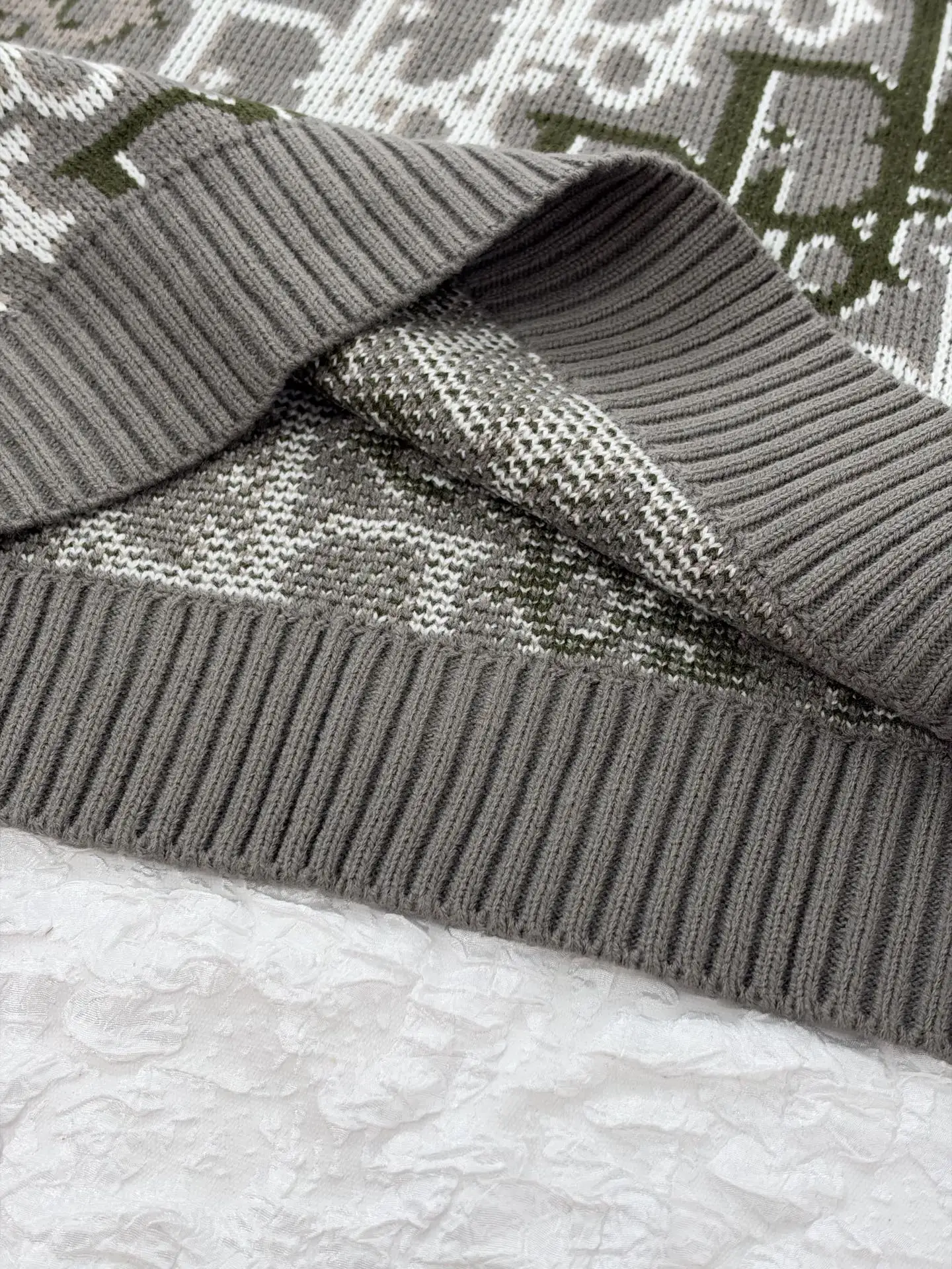 Oblique Jacquard Crew-Neck Sweater D31520478 — view 7
