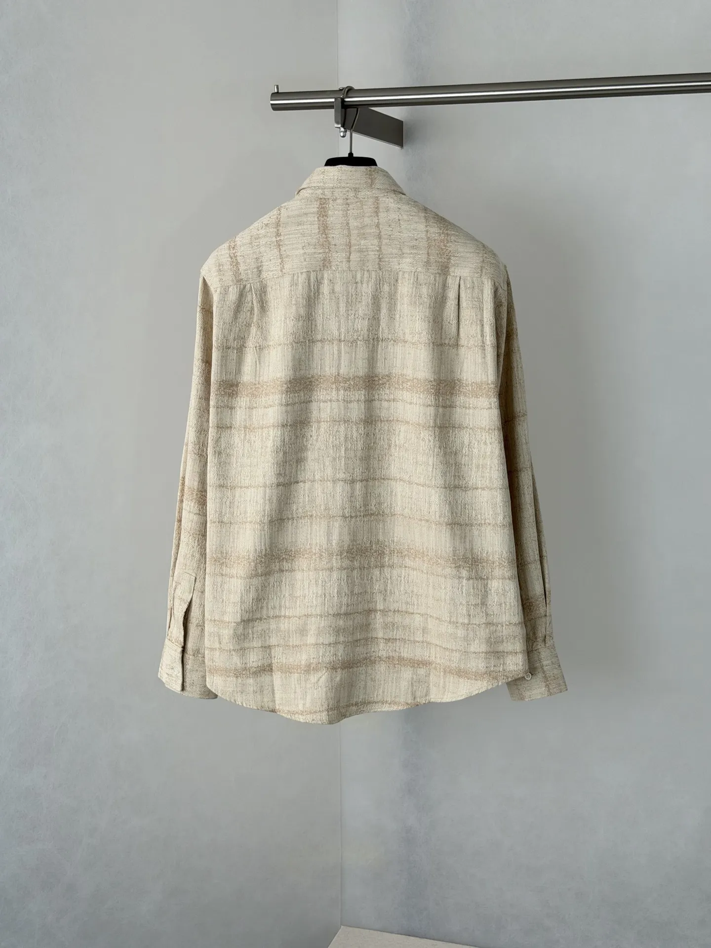 Gradient Striped Textured Blend Shirt D31518660 — view 2