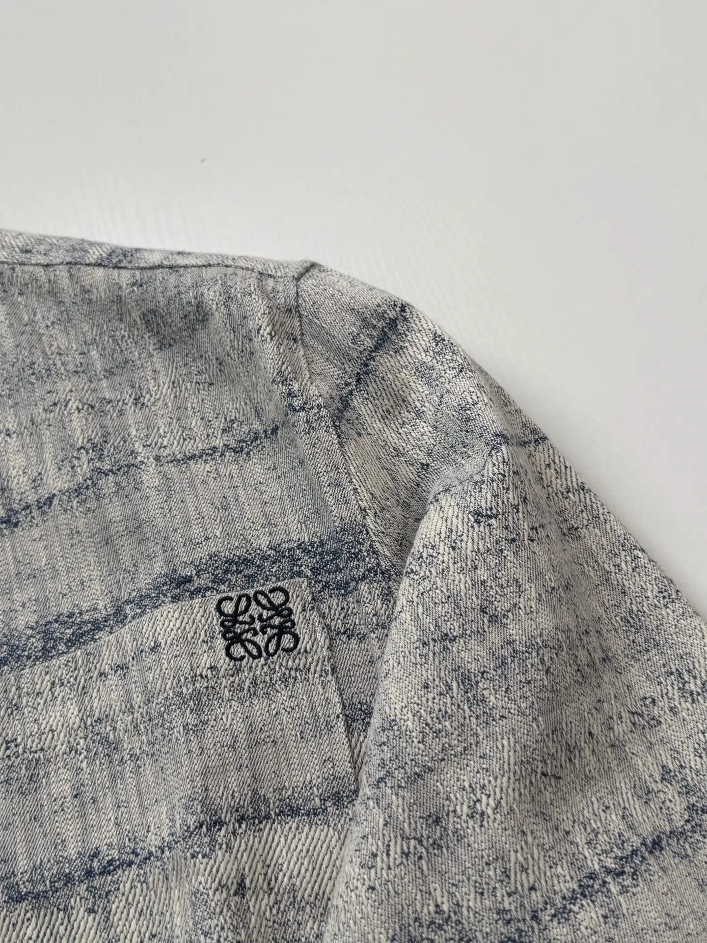 Gradient Striped Blend Long-Sleeve Shirt D31518663 — view 4