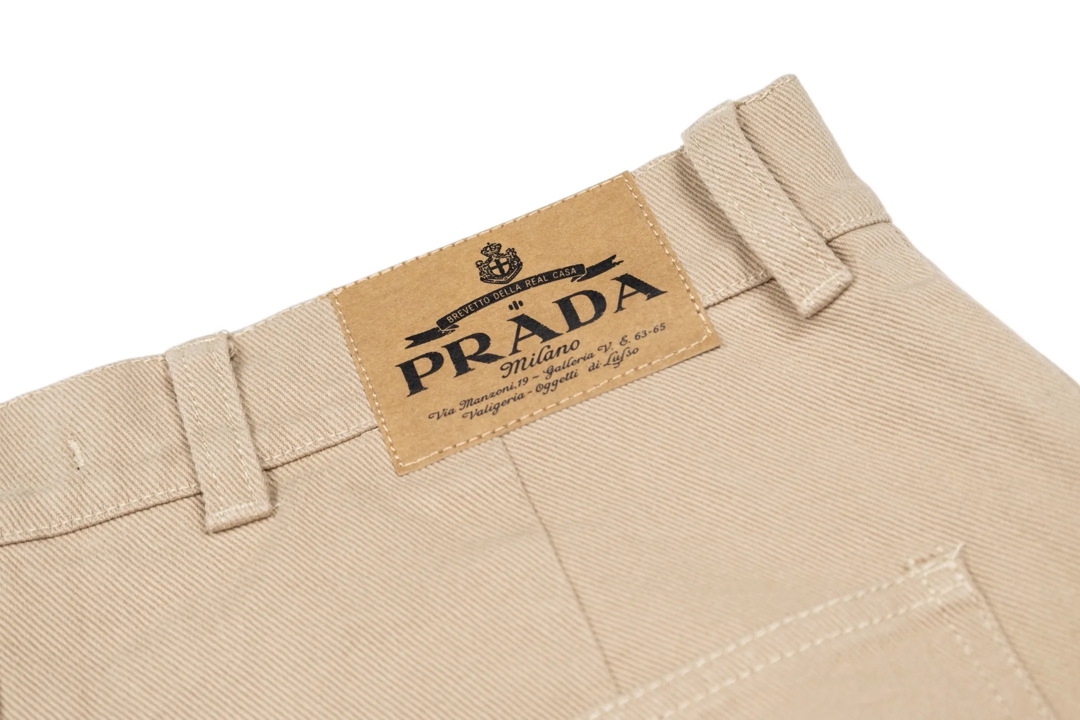Logo-Badge Straight-Leg Denim Shorts D31522442 — view 8