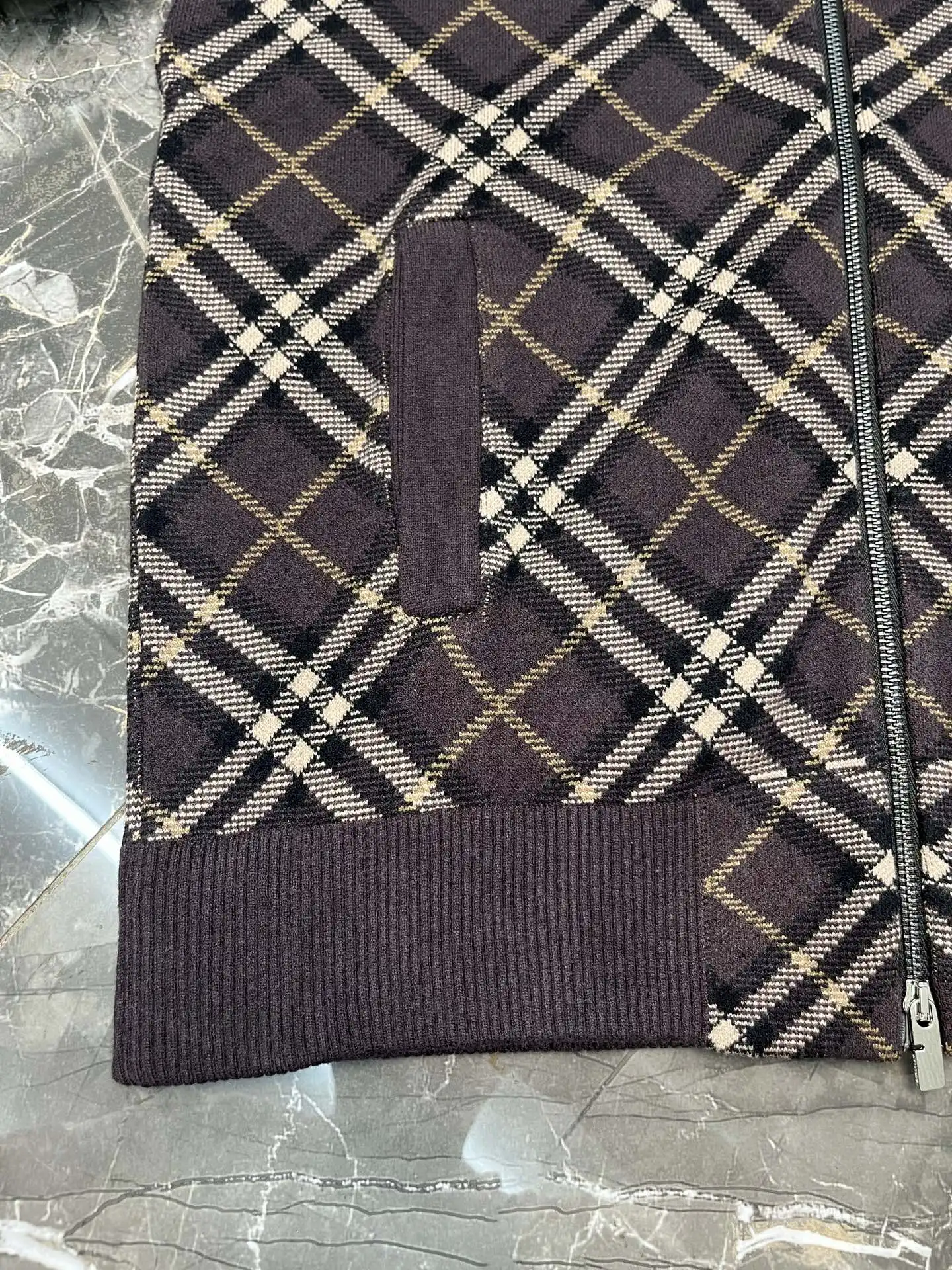 Check Jacquard Wool and Cashmere-Blend Cardigan D32020423 — view 6