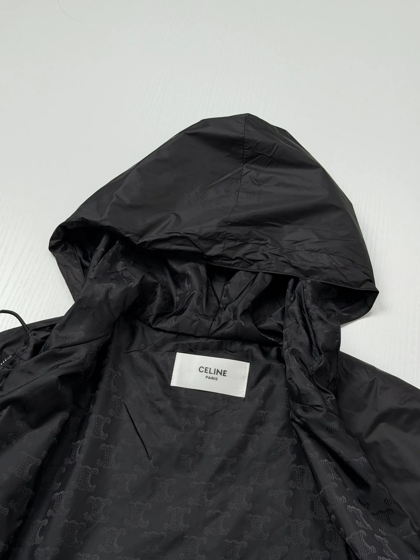 Triomphe Embroidered Hooded Windbreaker D32018685 — view 10