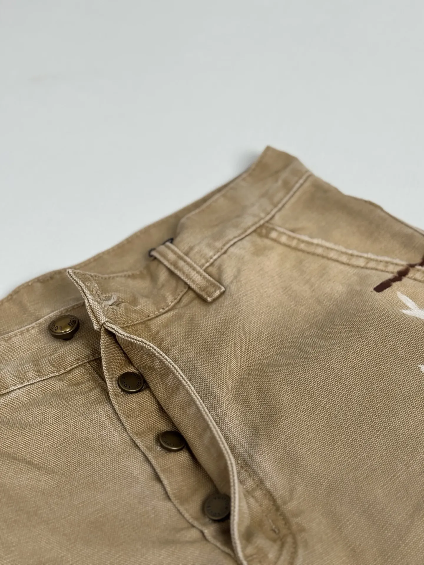 Embroidered Paint-Splatter Denim Carpenter Shorts D32518697 — view 8