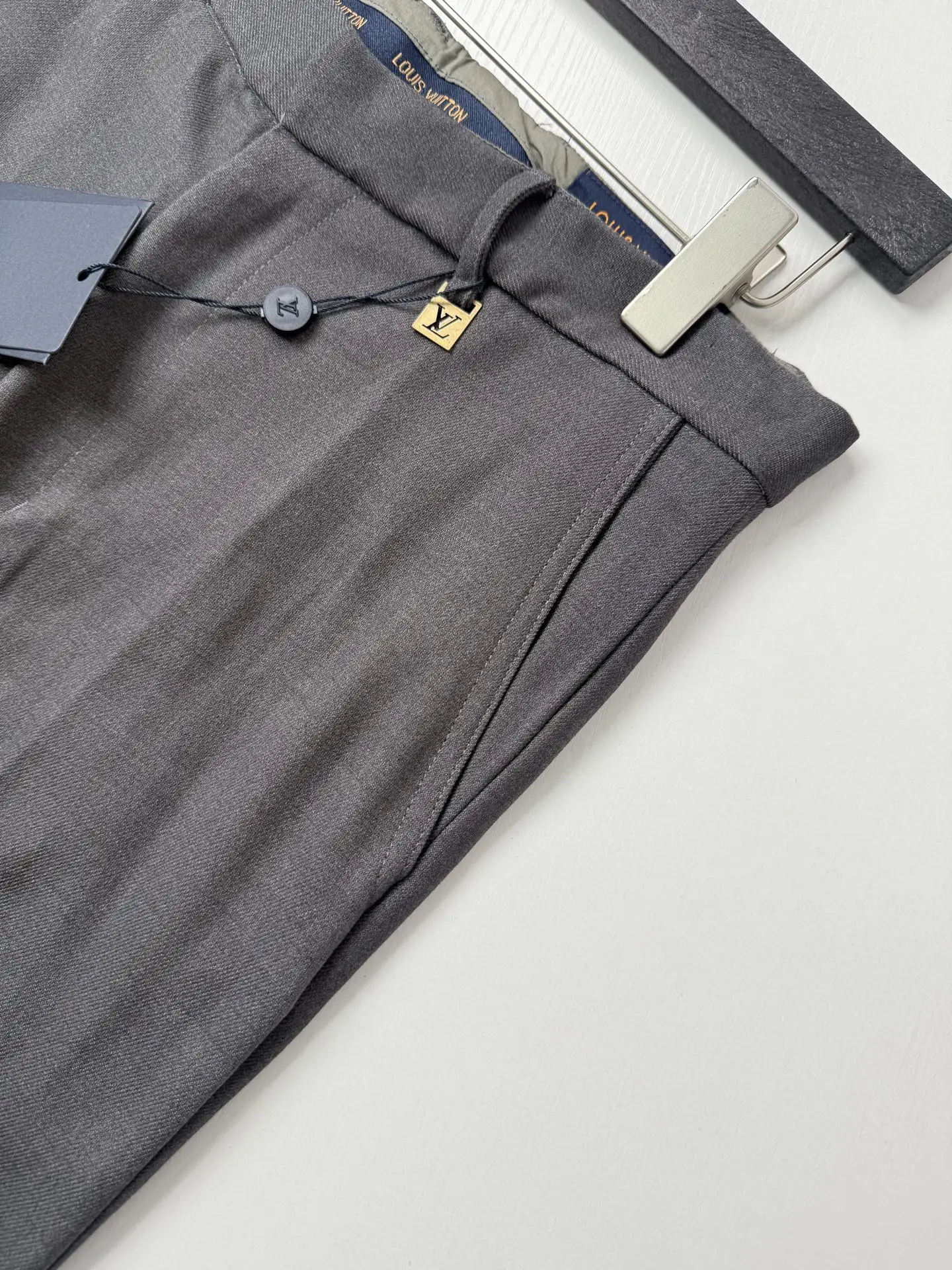 Flared Logo-Hardware Tailored Trousers D32521999 — view 4