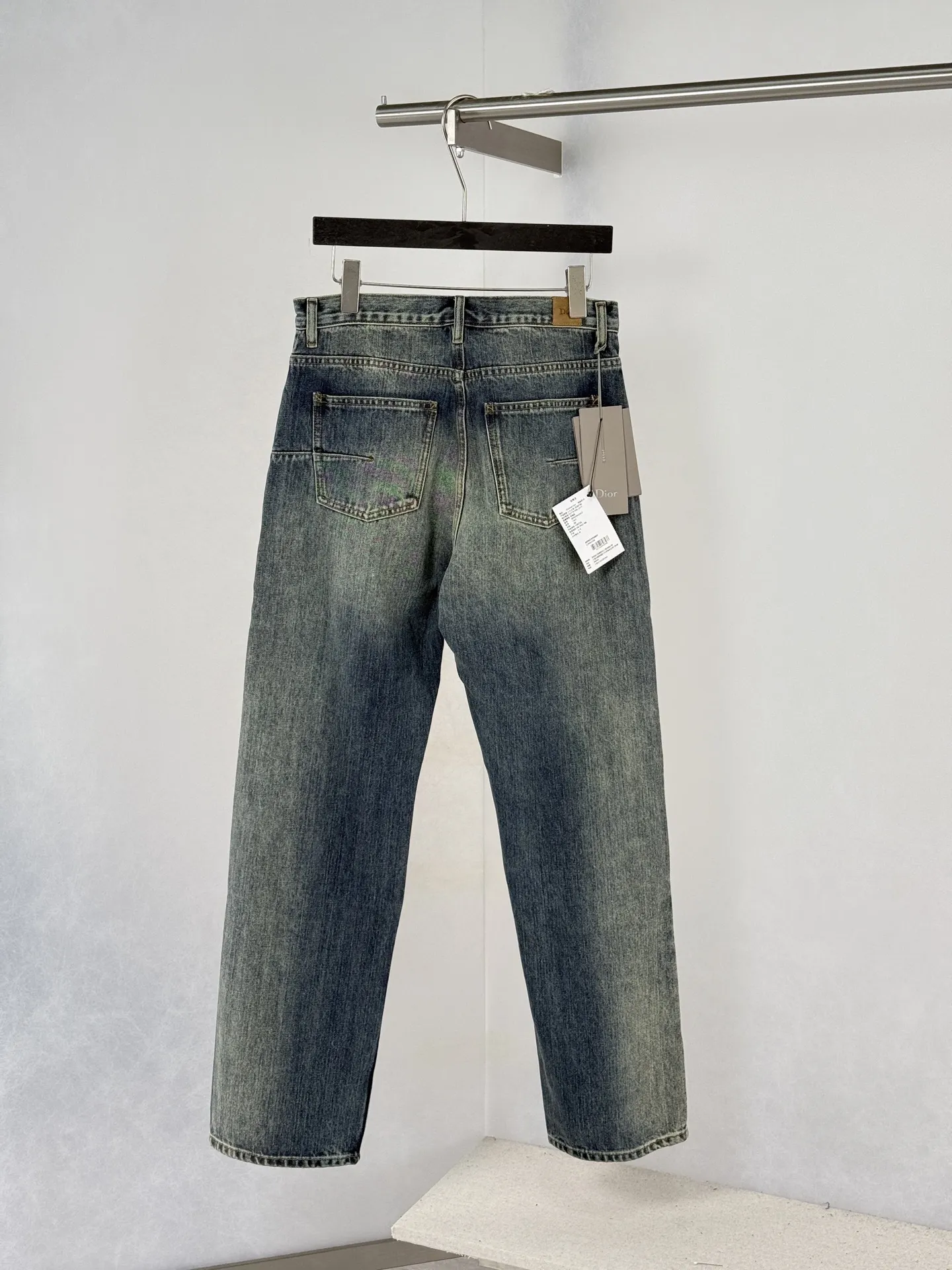 Patchwork Washed Wide-Leg Jeans D32522023 — view 2