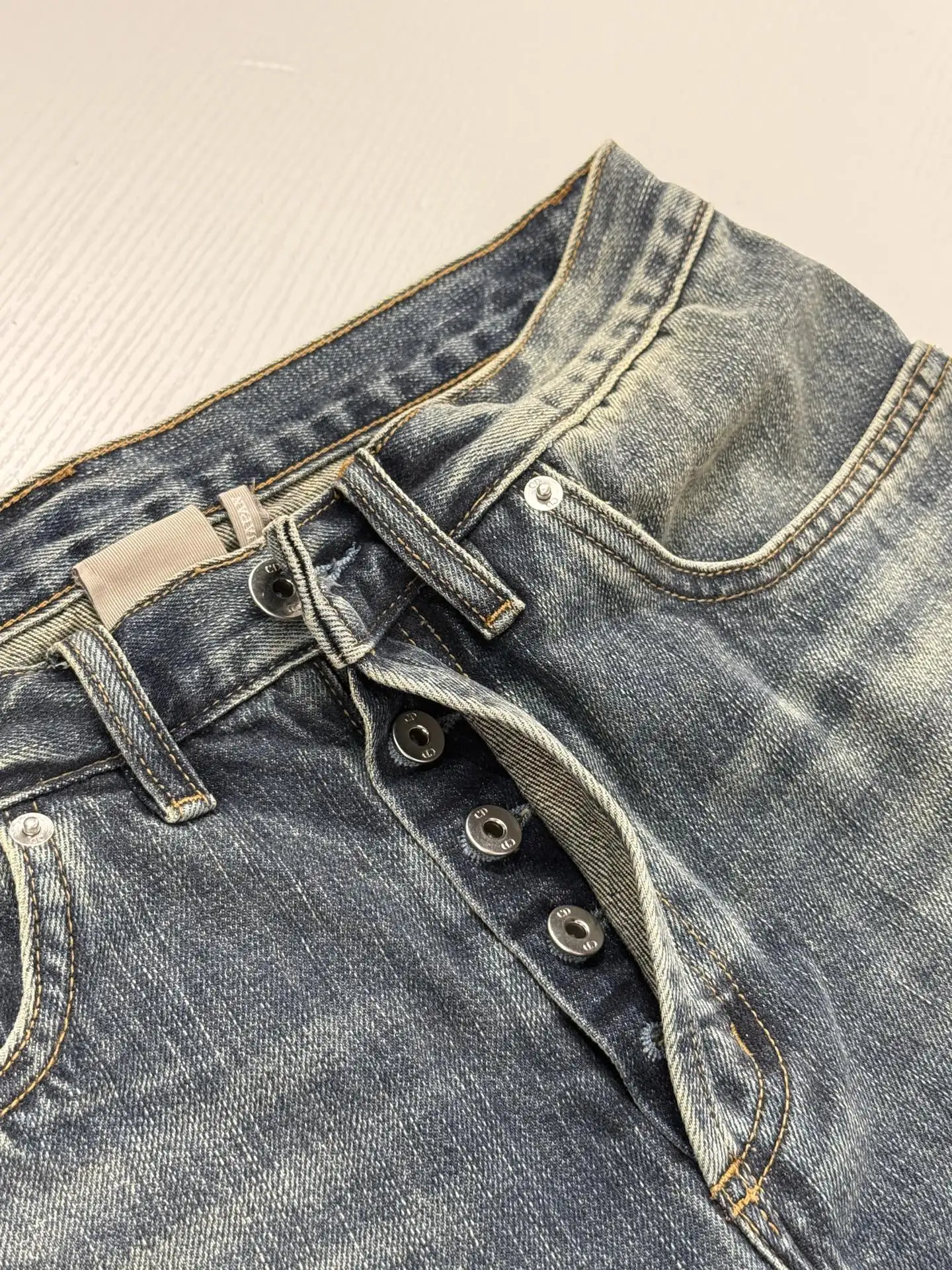 Patchwork Washed Wide-Leg Jeans D32522023 — view 10