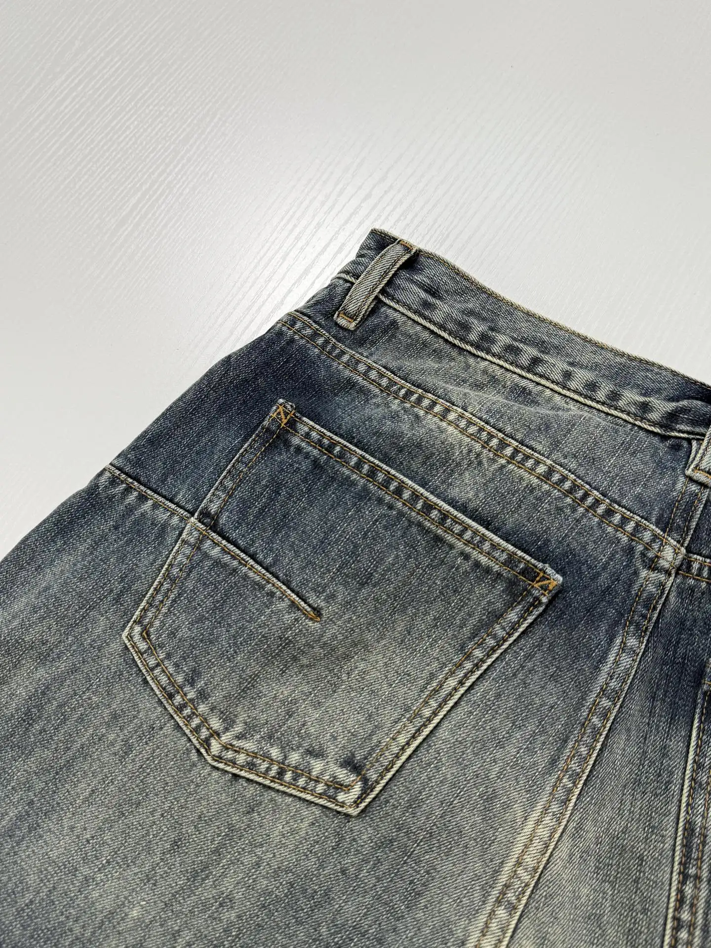 Patchwork Washed Wide-Leg Jeans D32522023 — view 11
