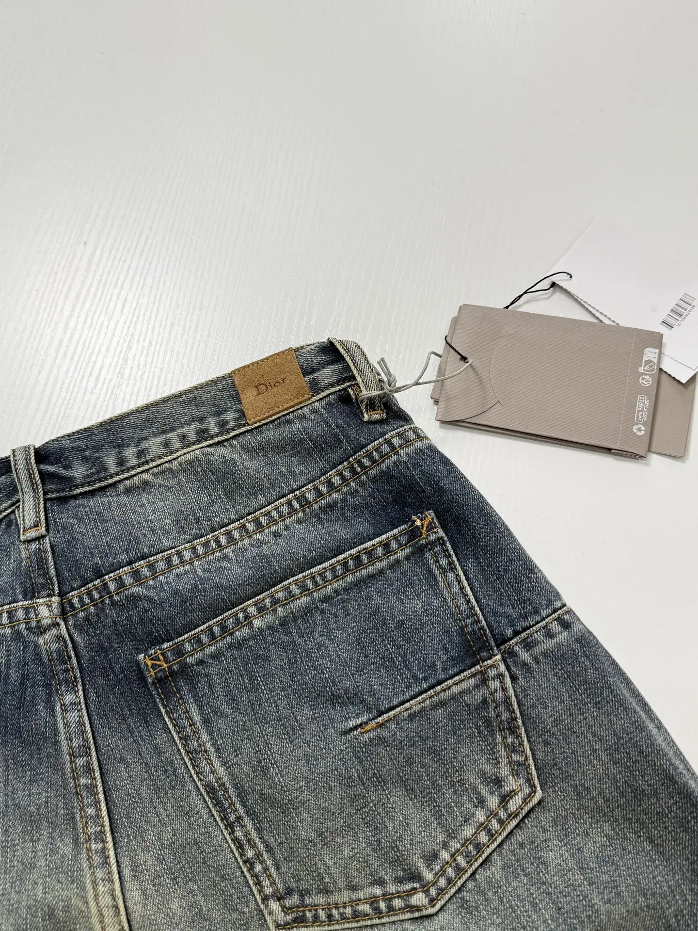 Patchwork Washed Wide-Leg Jeans D32522023 — view 13