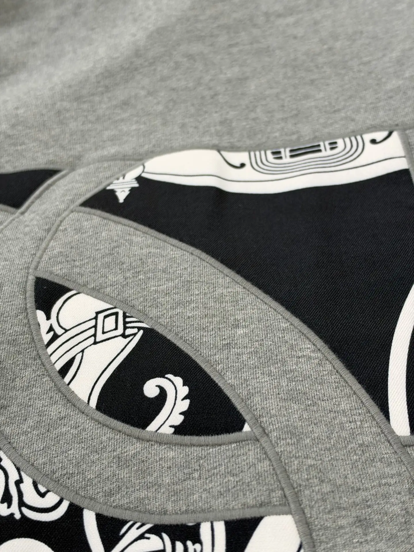 Patchwork Embroidered Zip-Up Hoodie D32520475 — view 7