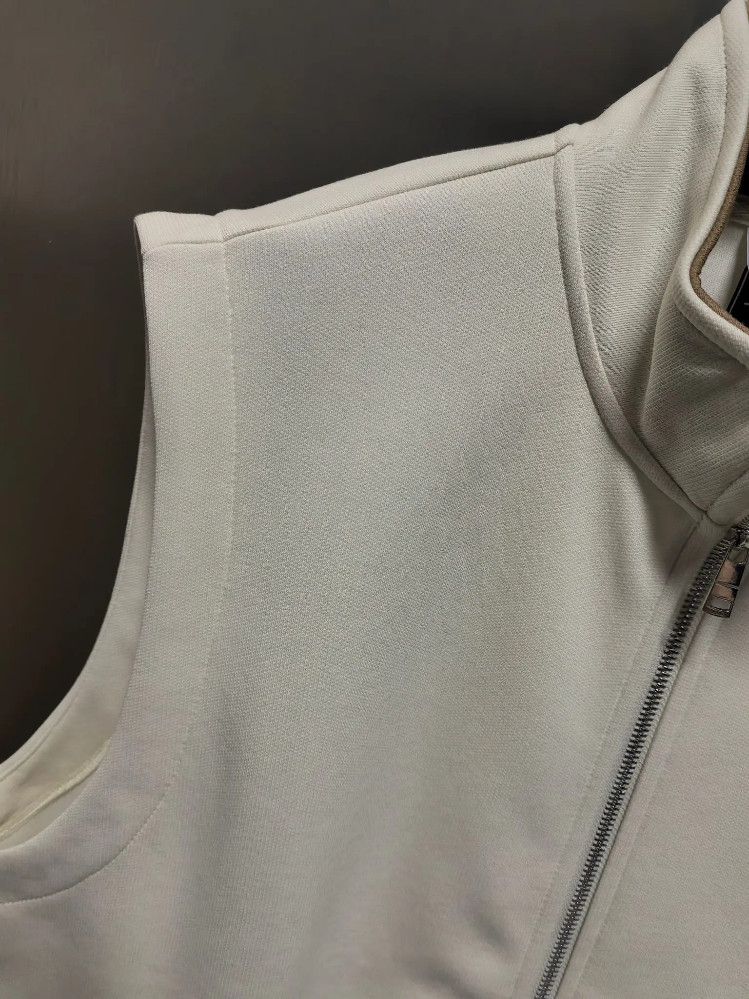 On Running Logo-Print Zip-Up Gilet D33022118 — view 2