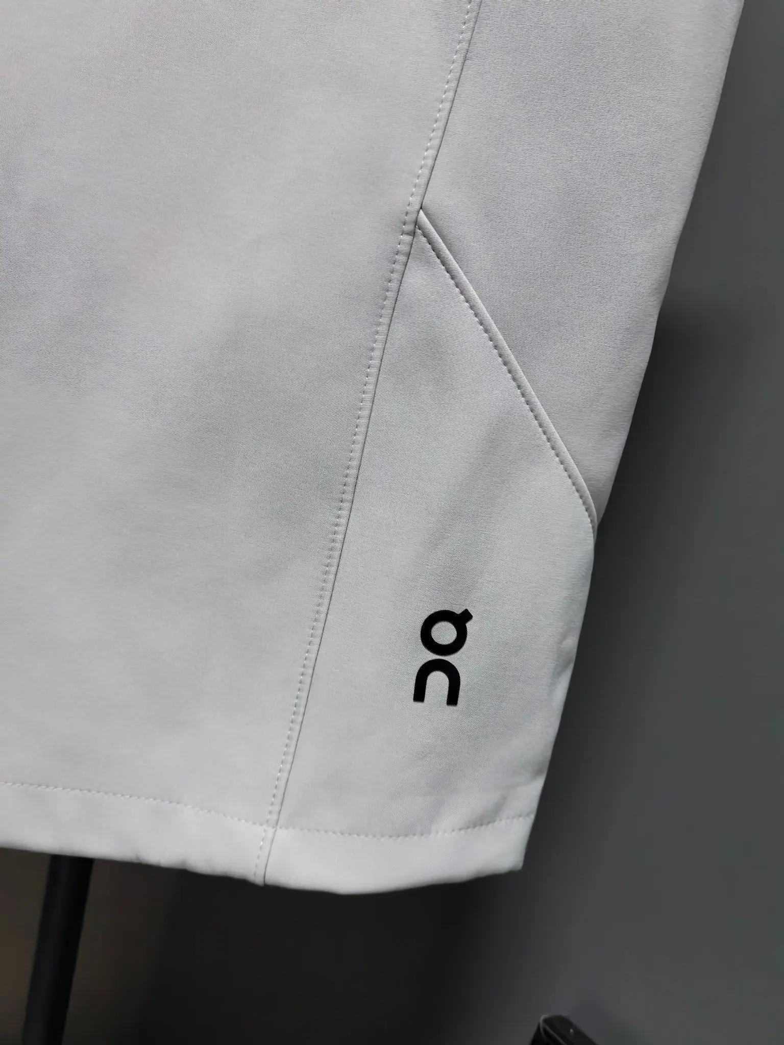 On Running Logo-Print Technical Gilet D33022122 — view 7
