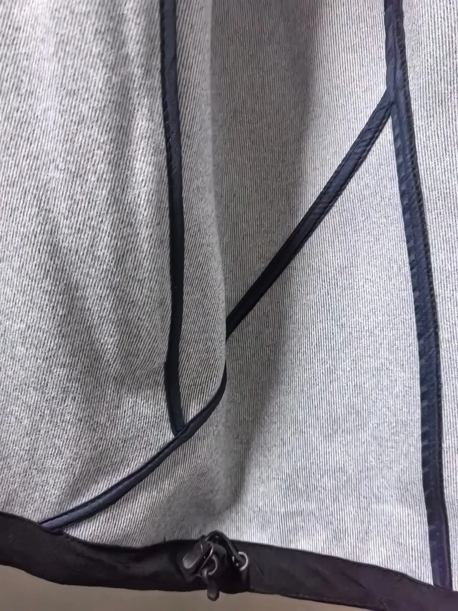 Logo-Print Technical Shell Gilet D33022121 — view 10