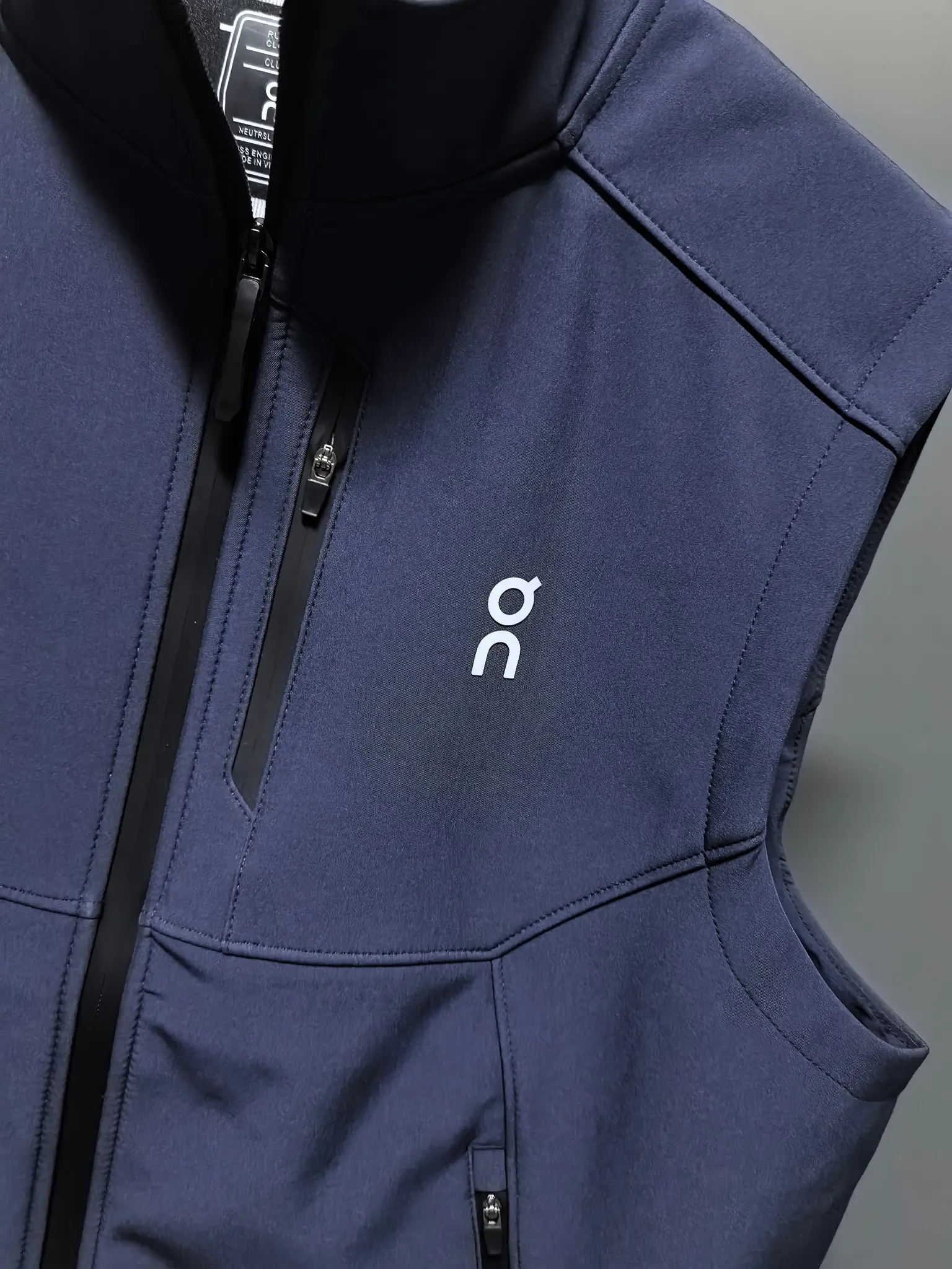 On Running Logo-Print Performance Gilet D33022120 — view 3