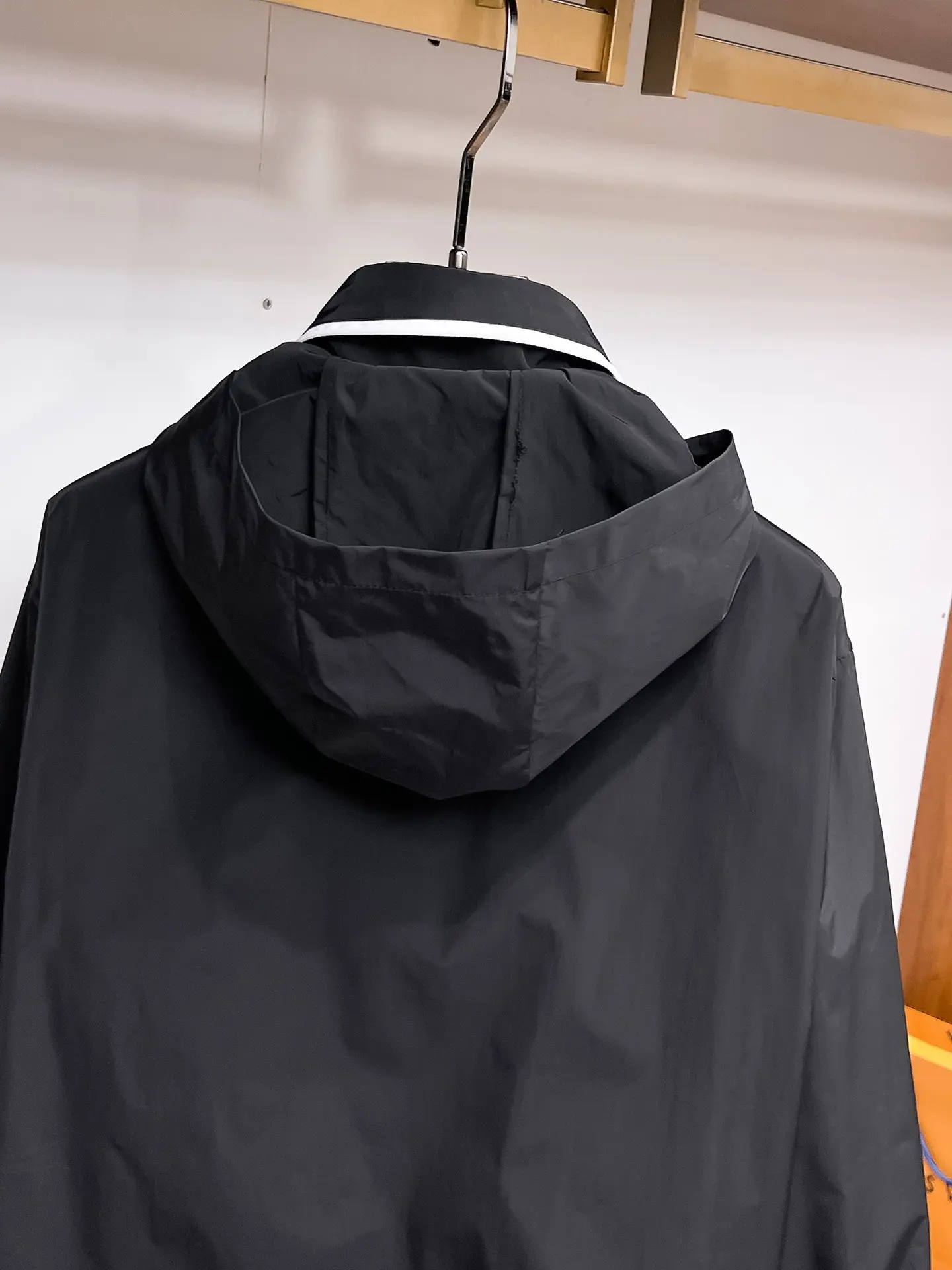 Logo-Appliquéd Hooded Shell Jacket D33014764 — view 5