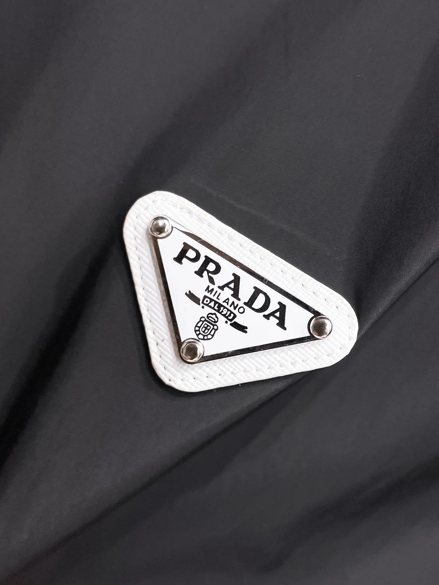Logo-Appliquéd Hooded Shell Jacket D33014764 — view 8