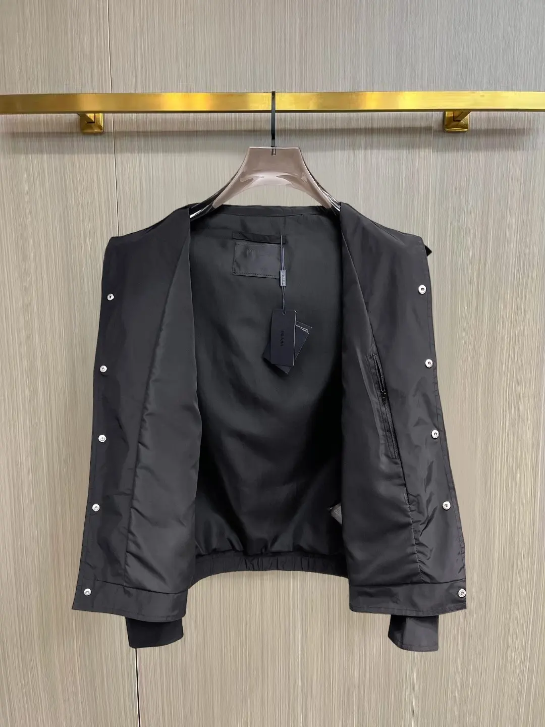 Logo-Appliquéd Shell Field Jacket D33014869 — view 3