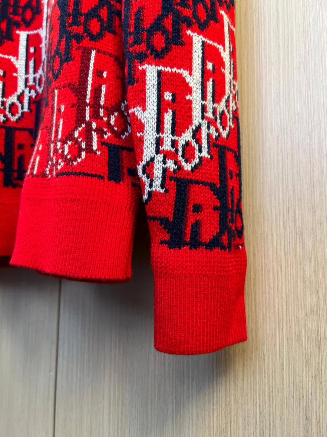 Oblique Jacquard Knit Crew-Neck Sweater D33020551 — view 2