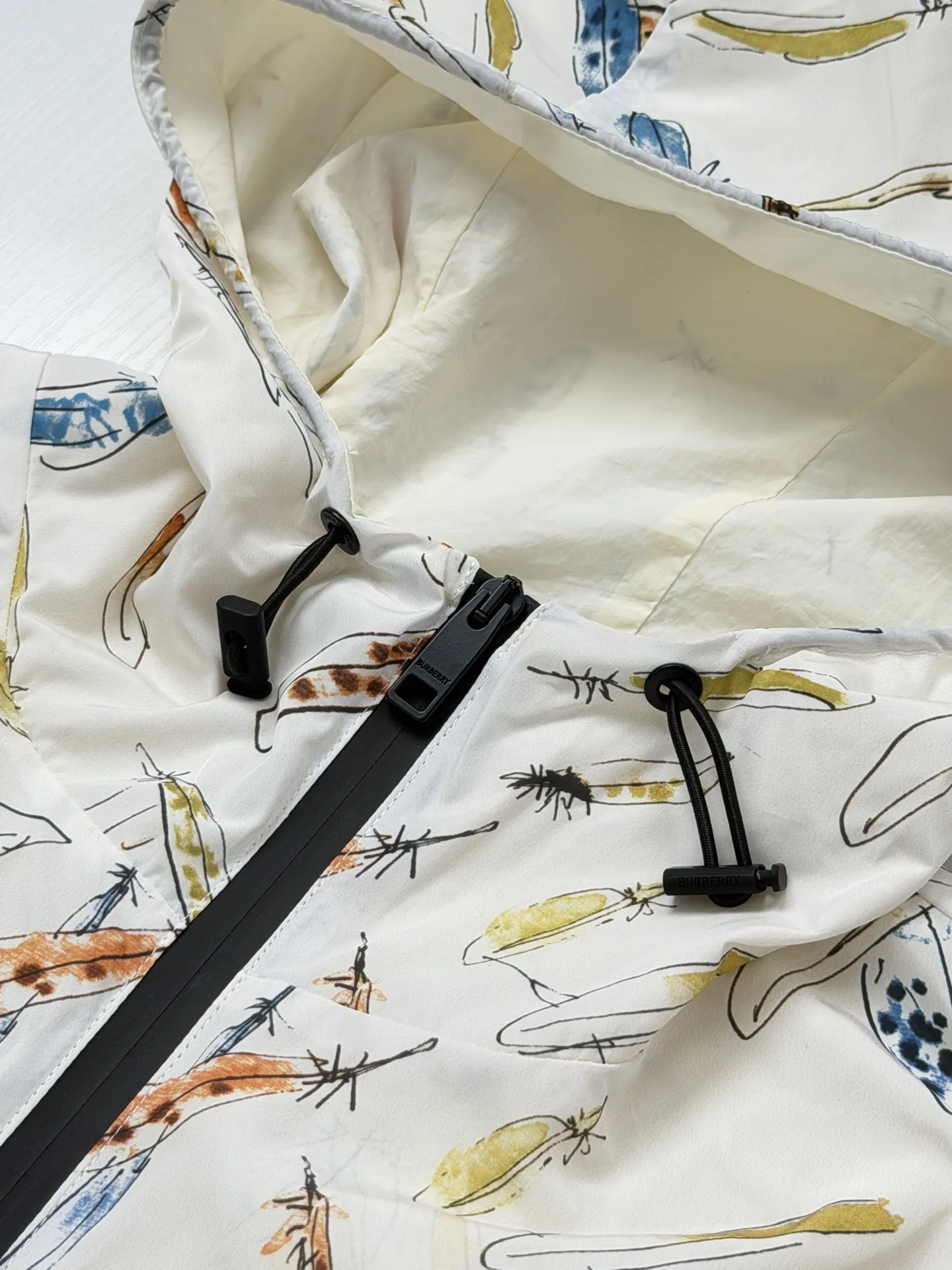 Watercolor Feather Print Hooded Windbreaker D33018675 — view 4