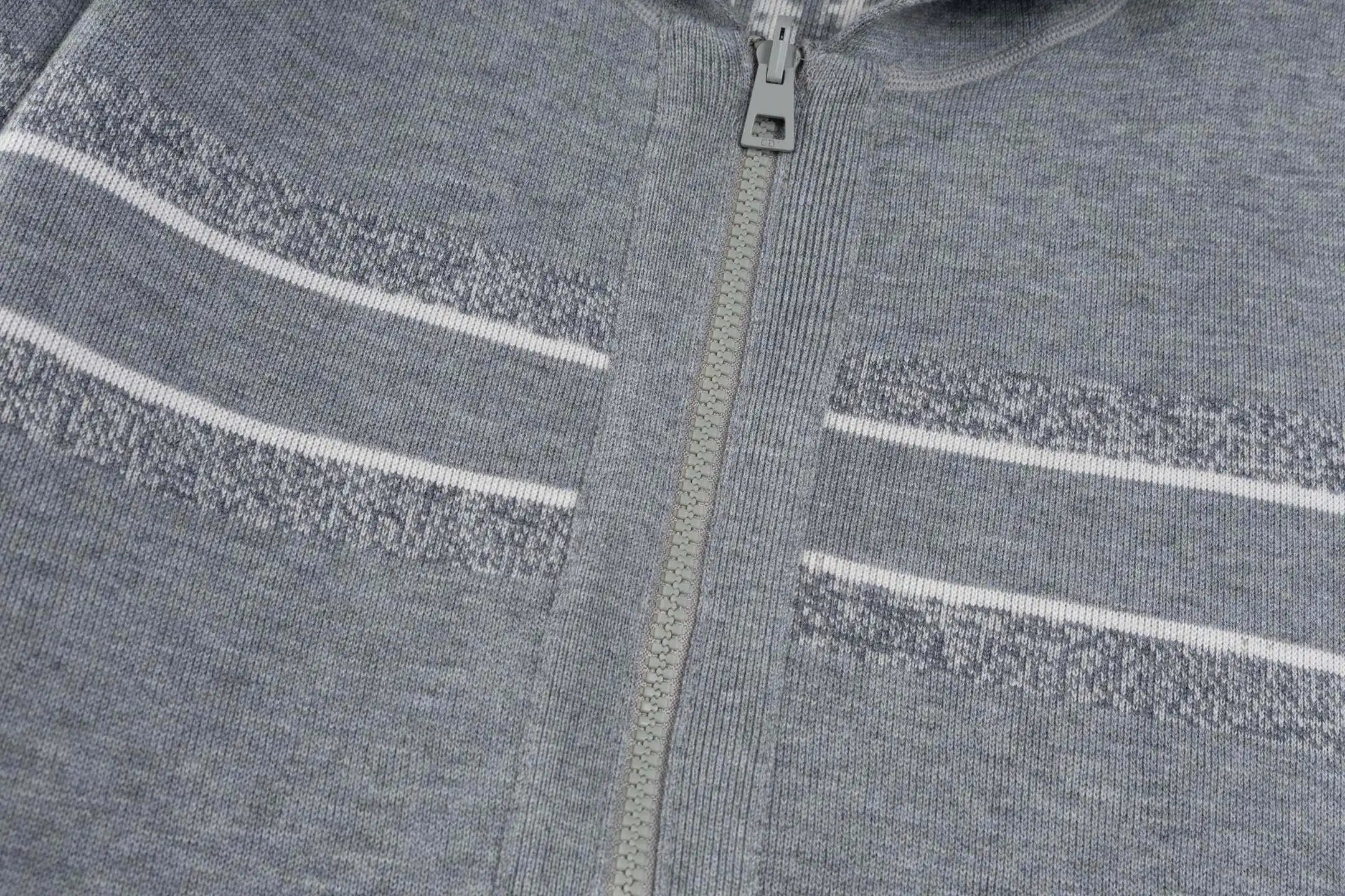 Oblique Reversible Cashmere-Blend Zip-Up Hoodie D33022511 — view 5