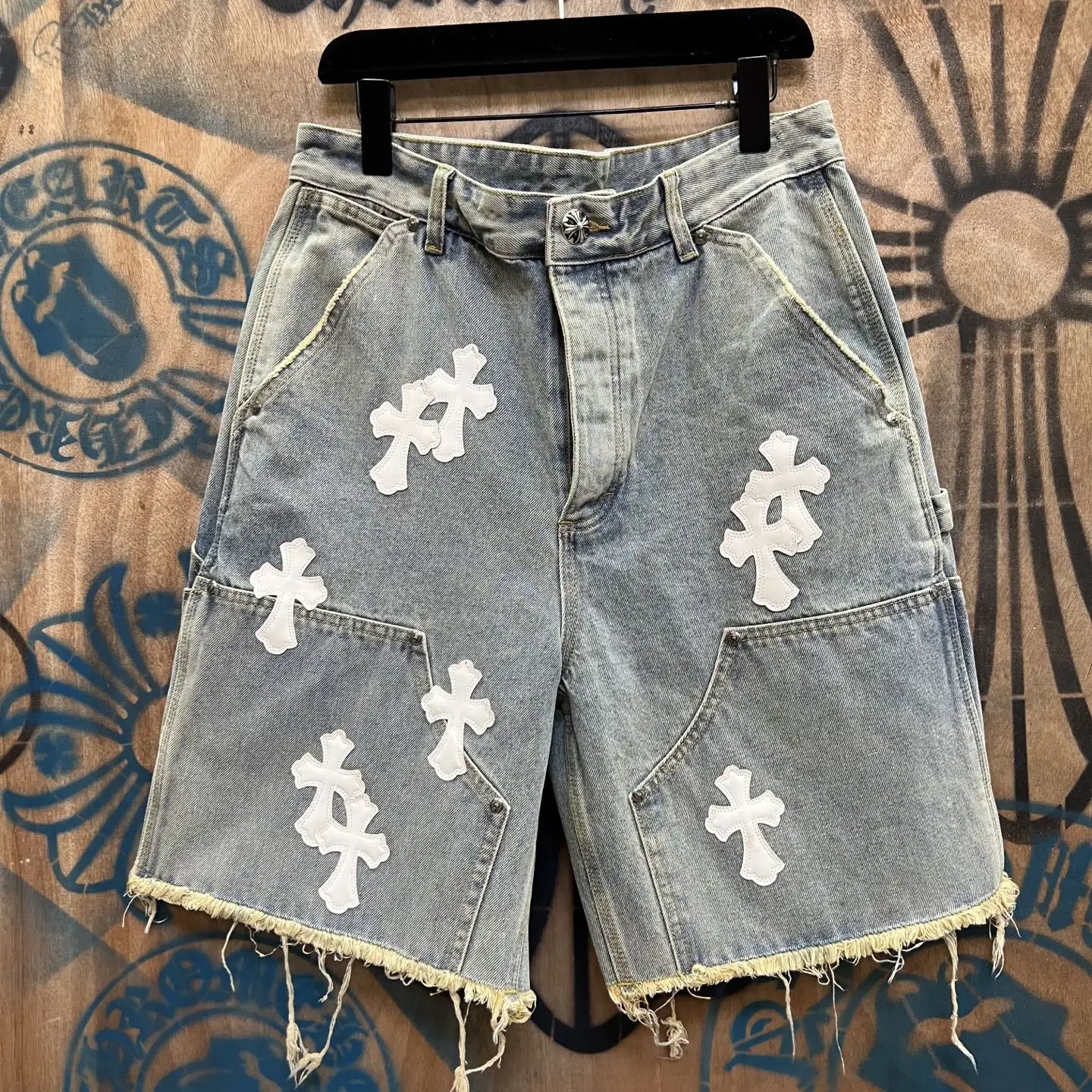 Cross-Patch Remake Denim Shorts D33014555