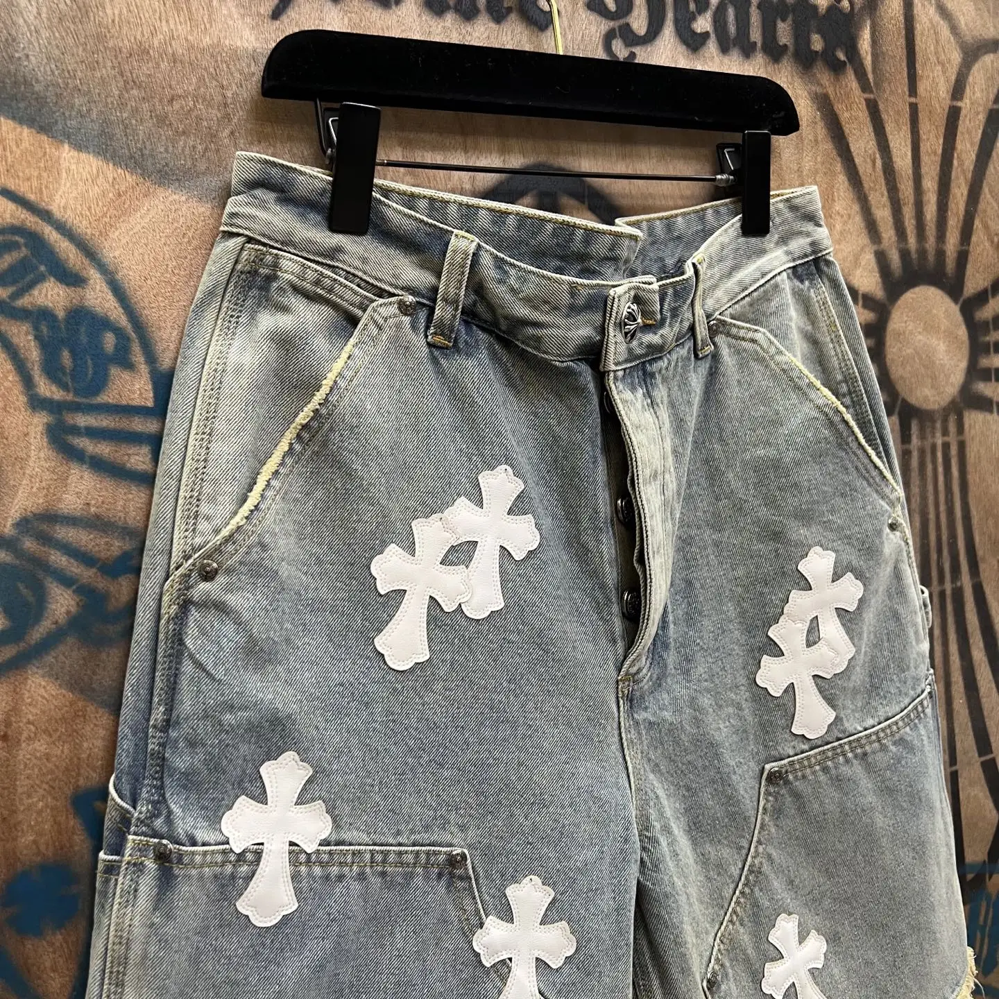 Cross-Patch Remake Denim Shorts D33014555 — view 2