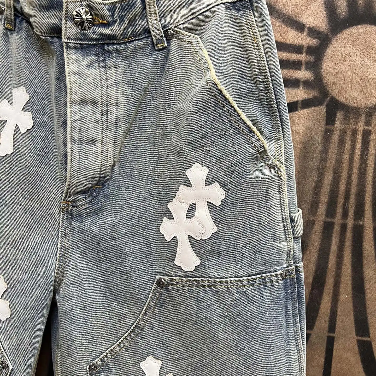 Cross-Patch Remake Denim Shorts D33014555 — view 5