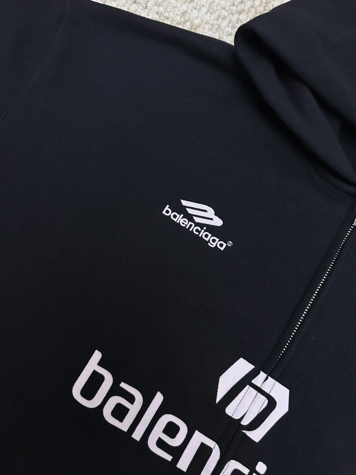 Logo-Print Oversized Zip-Up Hoodie D33520407 — view 4