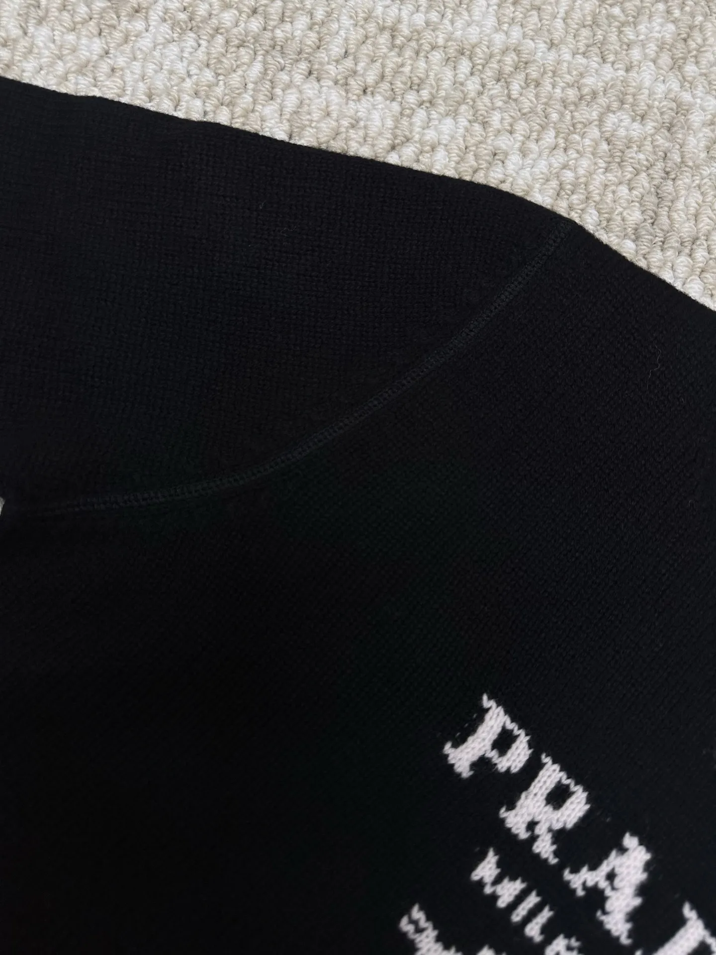 Logo Intarsia Wool and Cashmere Sweater D33520403 — view 4