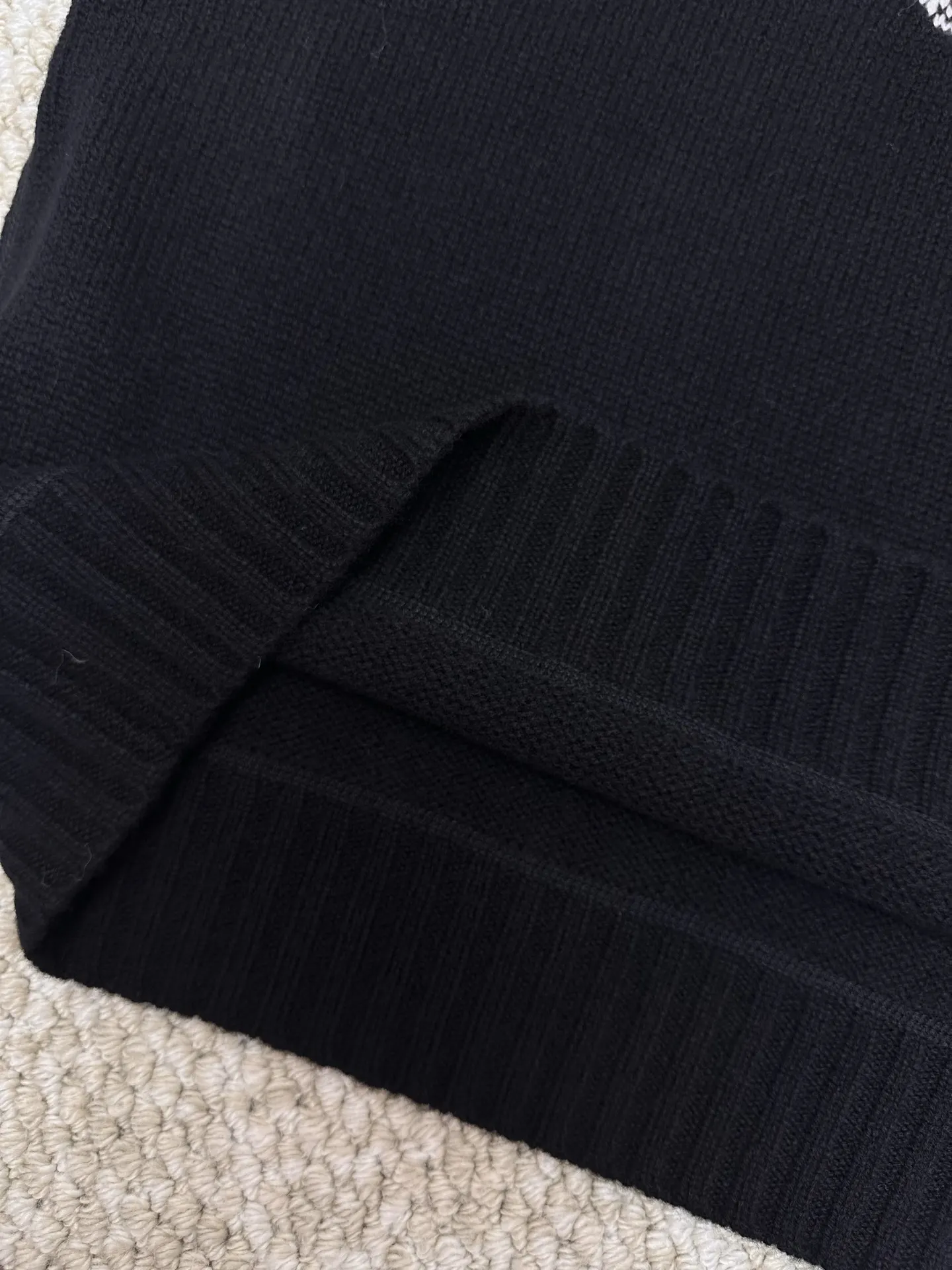 Logo Intarsia Wool and Cashmere Sweater D33520403 — view 7