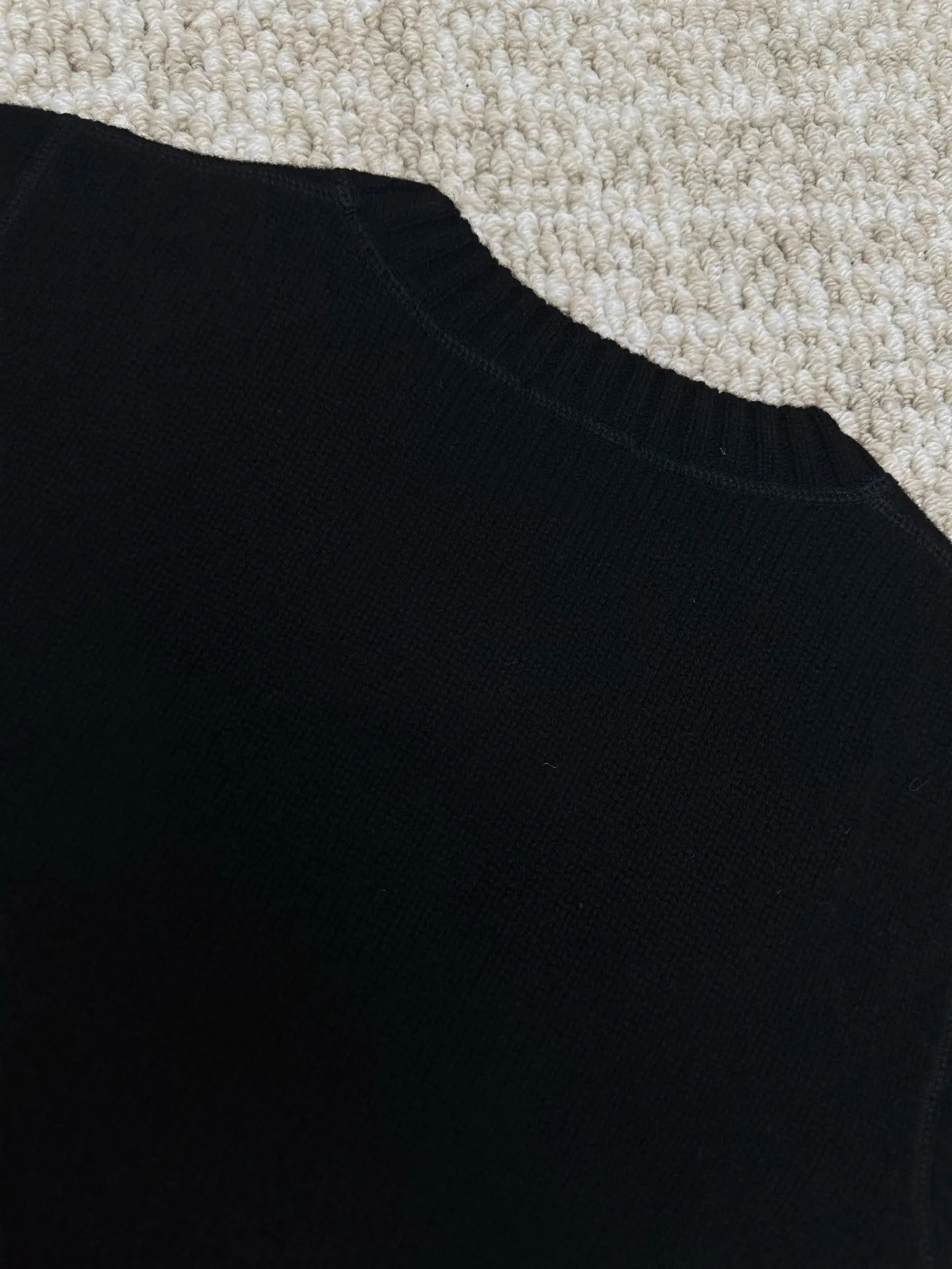 Logo Intarsia Wool and Cashmere Sweater D33520403 — view 9