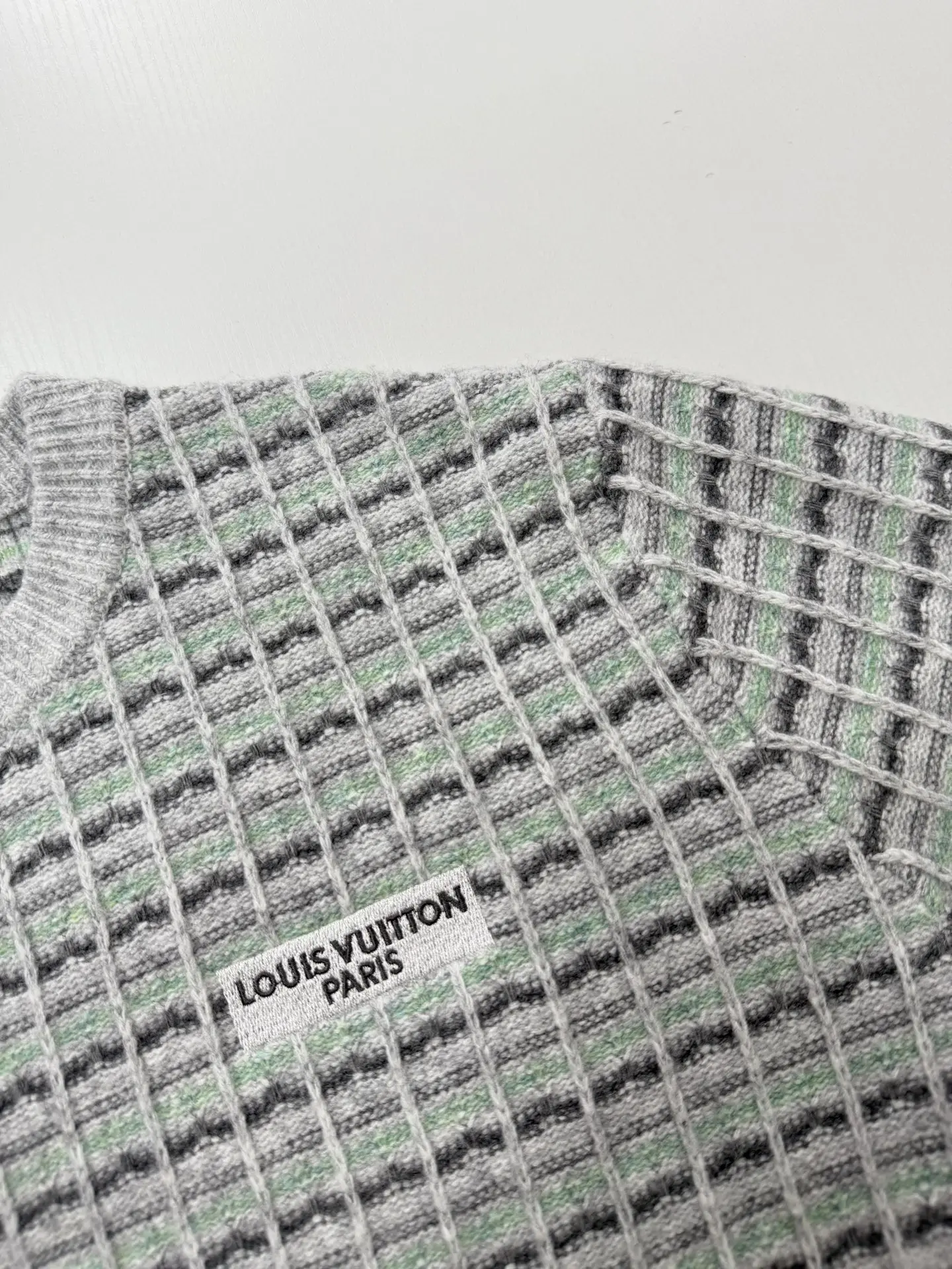 Check Jacquard Wool-Blend Crew-Neck Sweater D33522043 — view 5