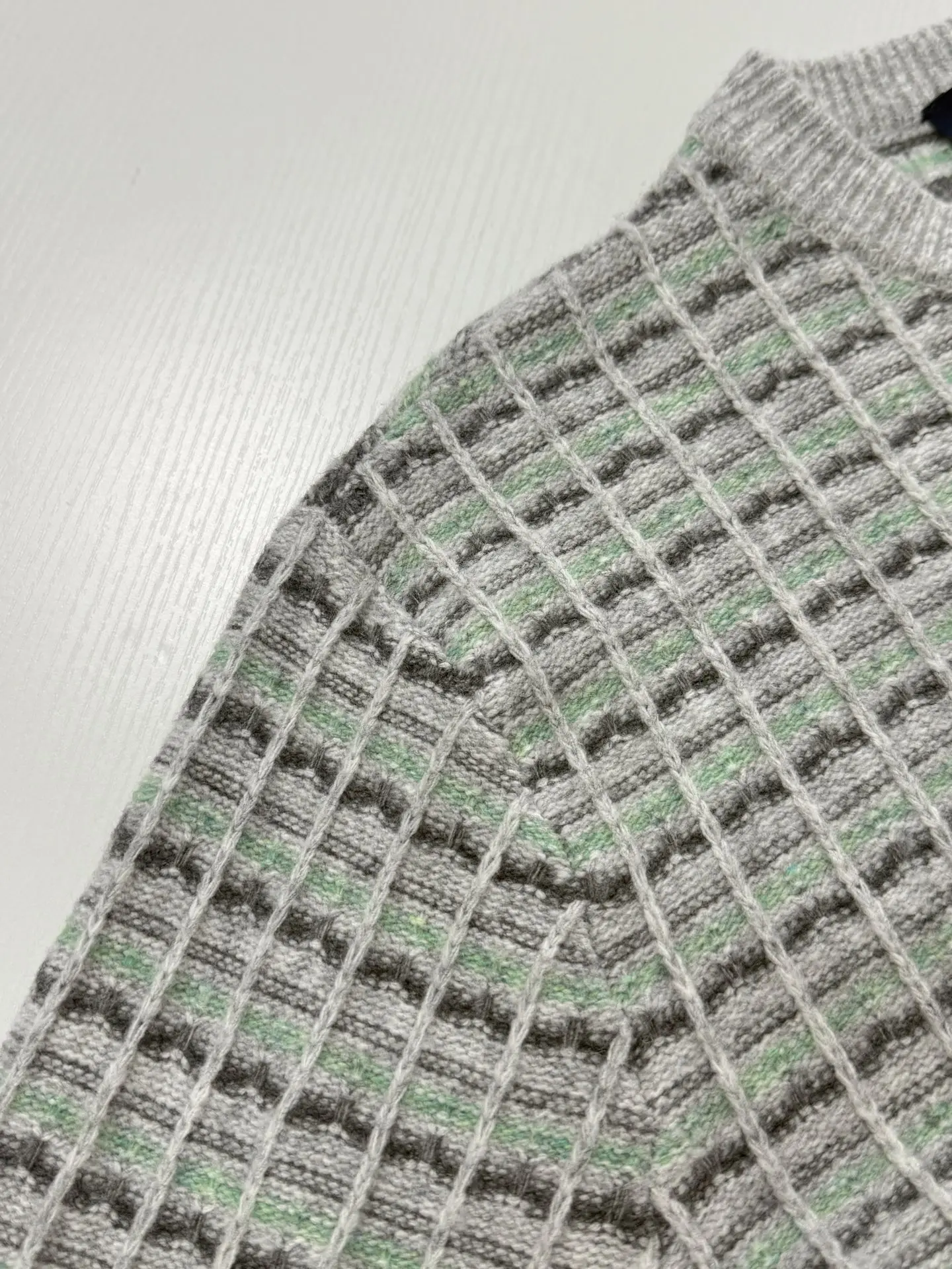 Check Jacquard Wool-Blend Crew-Neck Sweater D33522043 — view 6