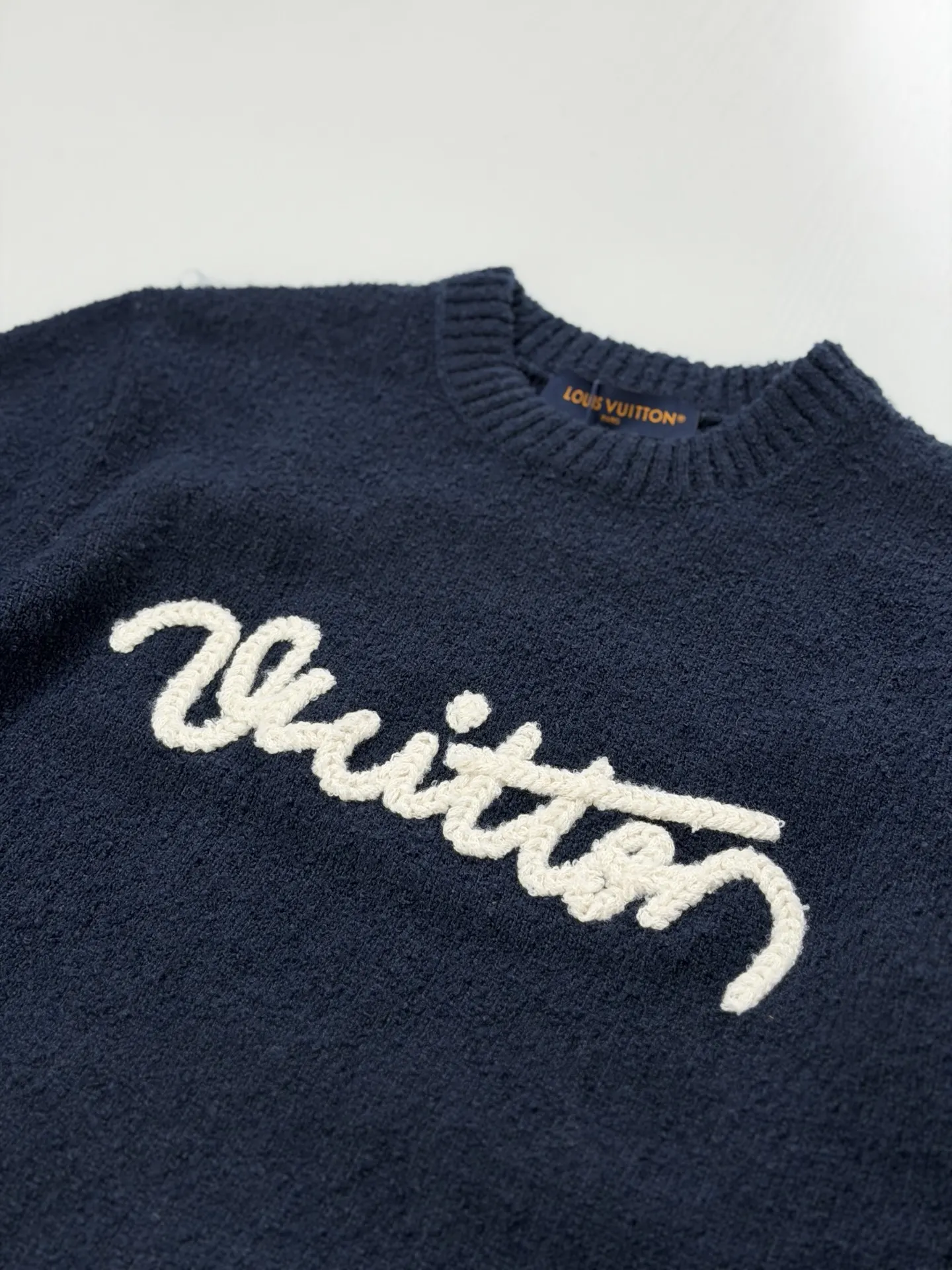 Script Logo Bouclé Knit Crew-Neck Sweater D33521967 — view 5