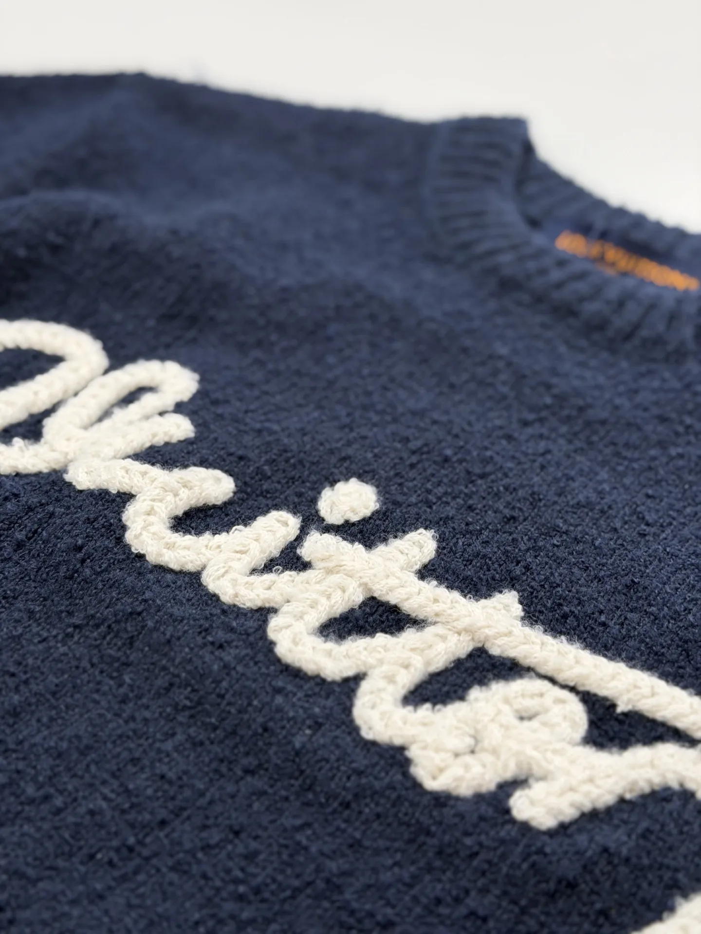 Script Logo Bouclé Knit Crew-Neck Sweater D33521967 — view 6
