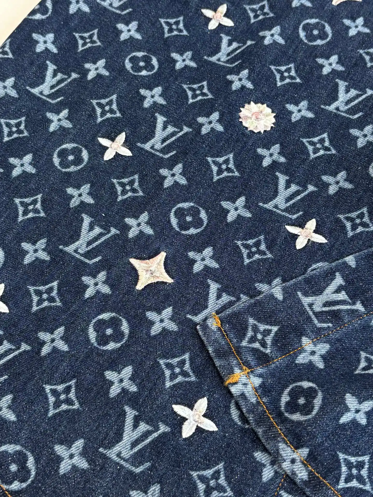 Monogram Embroidered Denim Short-Sleeve Shirt D33518595 — view 7