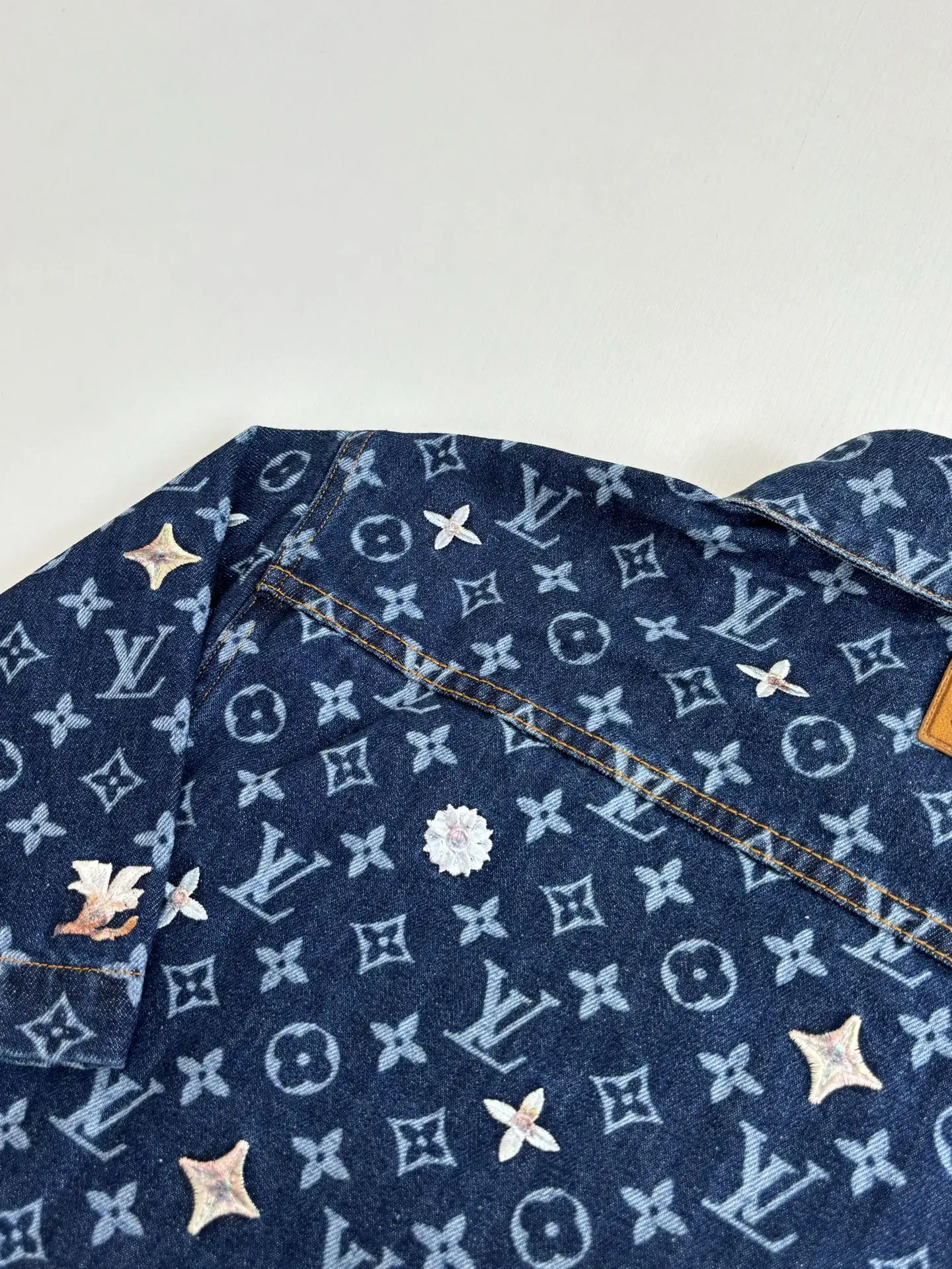 Monogram Embroidered Denim Short-Sleeve Shirt D33518595 — view 11