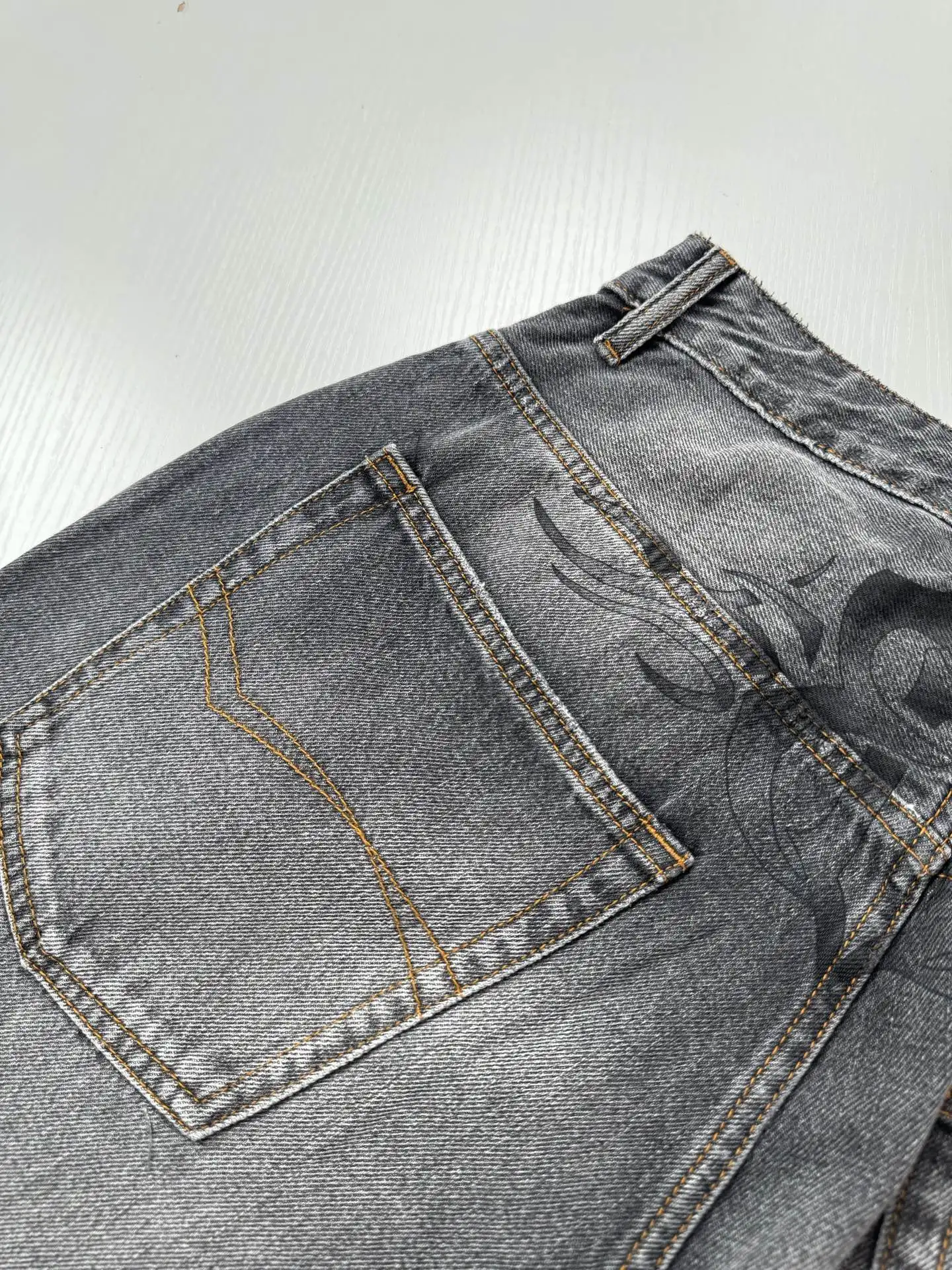 Embroidered Wide-Leg Distressed Jeans D33518750 — view 14