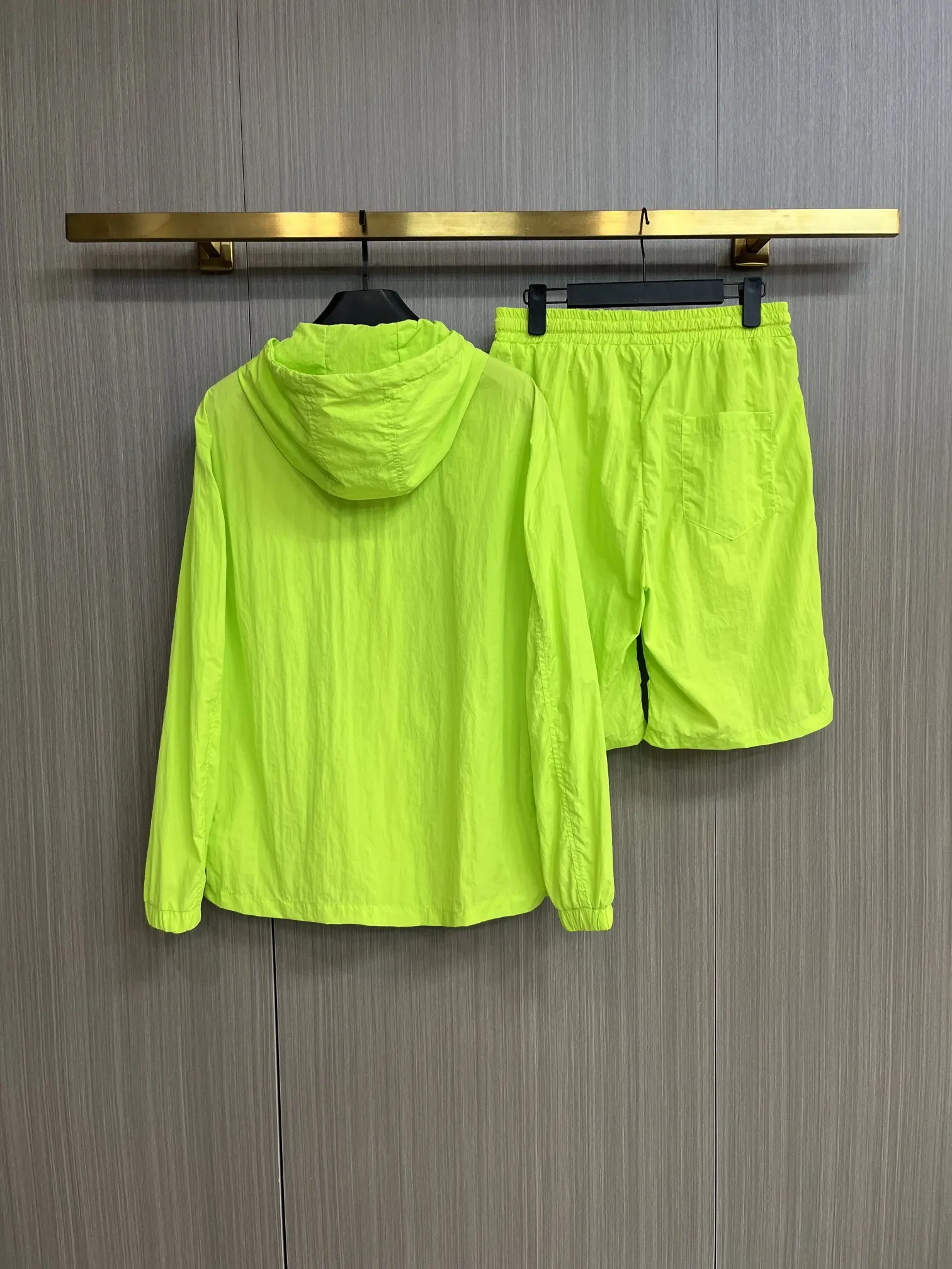 Hooded Windbreaker and Shorts Performance Set D34014968 — view 2