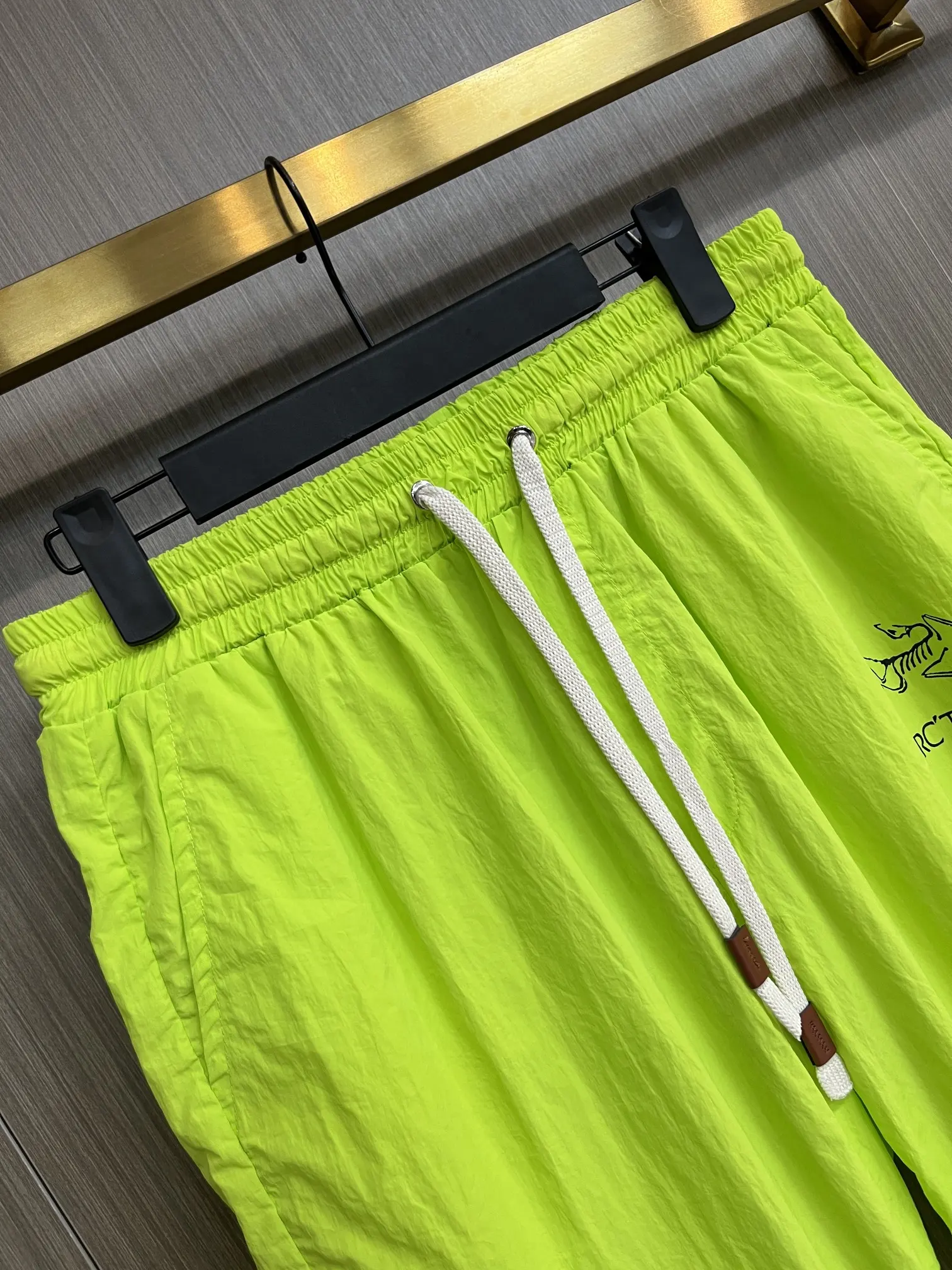 Hooded Windbreaker and Shorts Performance Set D34014968 — view 5