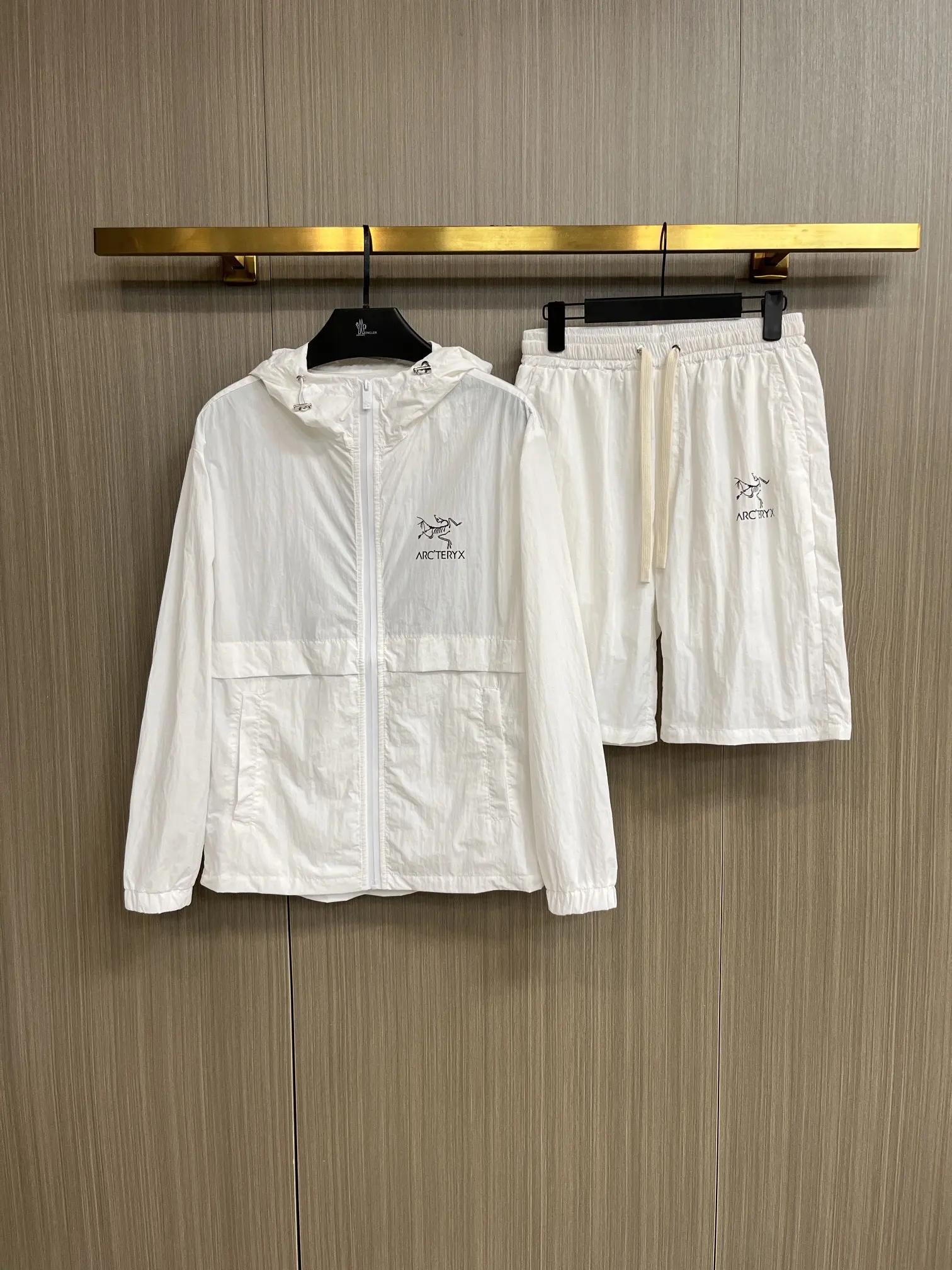 Logo-Print Hooded Windbreaker and Shorts Set D34014961