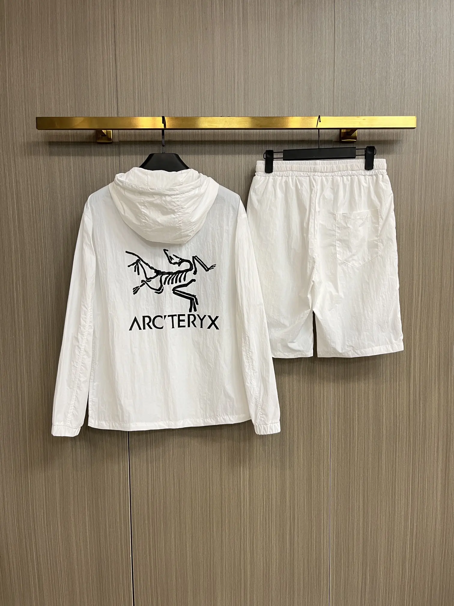 Logo-Print Hooded Windbreaker and Shorts Set D34014961 — view 2