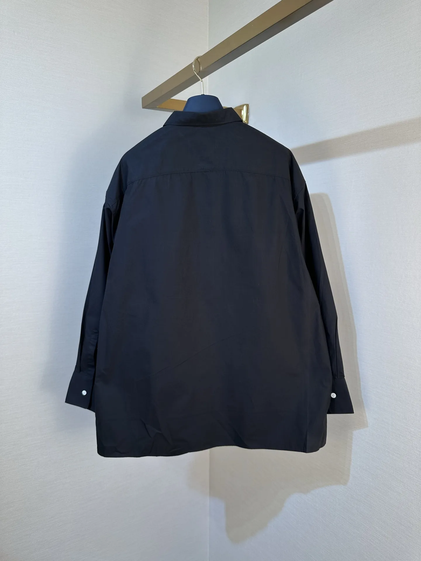 Multi-Pocket Utility Long-Sleeve Shirt D34019150 — view 2