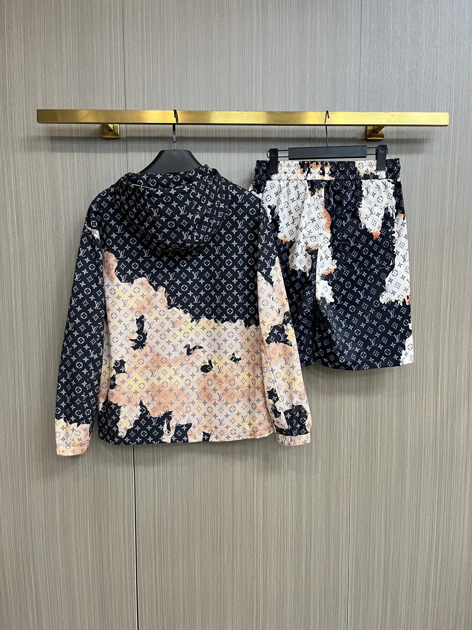 Monogram Print Hooded Jacket and Shorts Set D34014962 — view 2