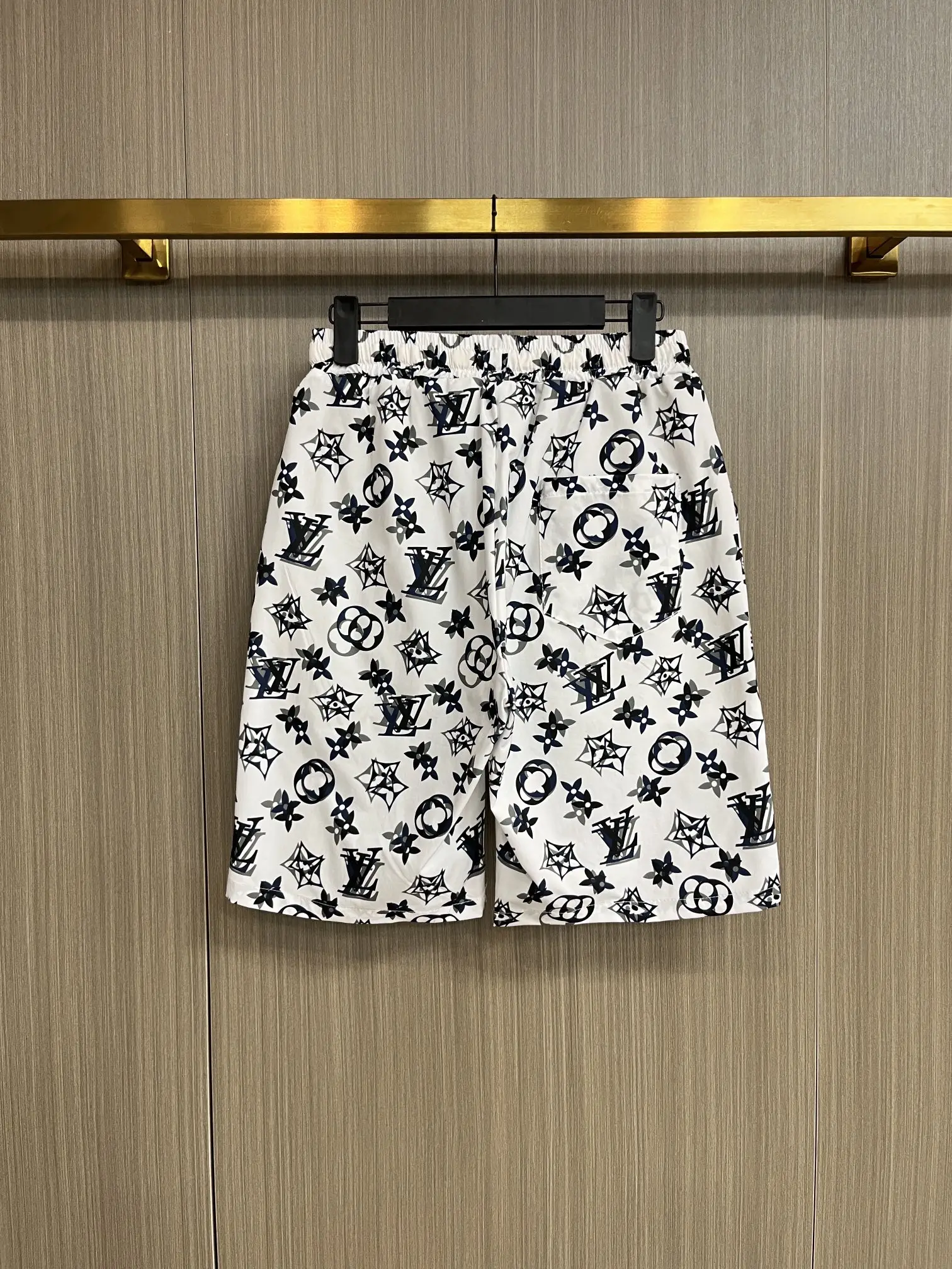 Monogram Print Hooded Windbreaker and Shorts Set D34014960 — view 4