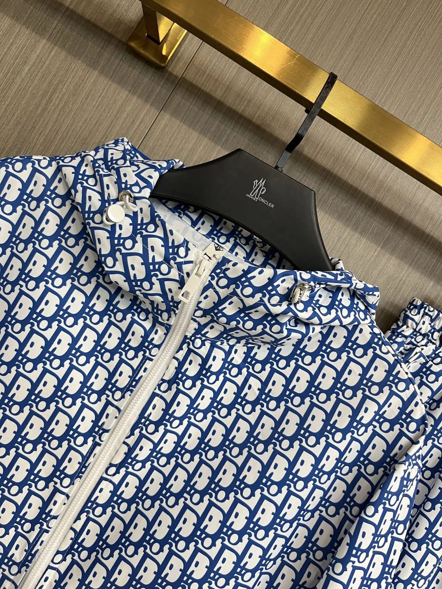 Oblique Print Hooded Jacket and Shorts Set D34014966 — view 7