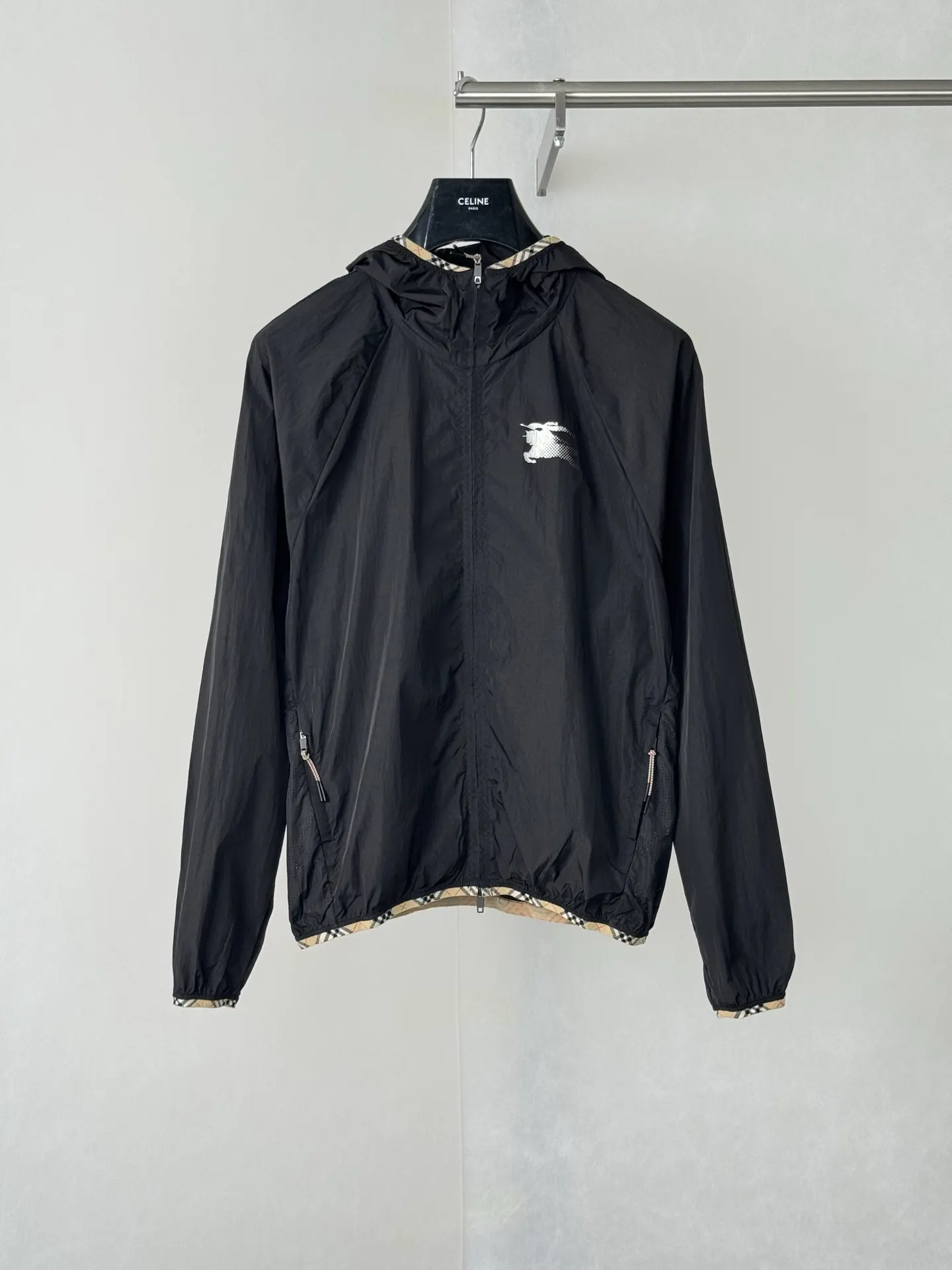 Logo Print Check-Trim Hooded Jacket D34018712