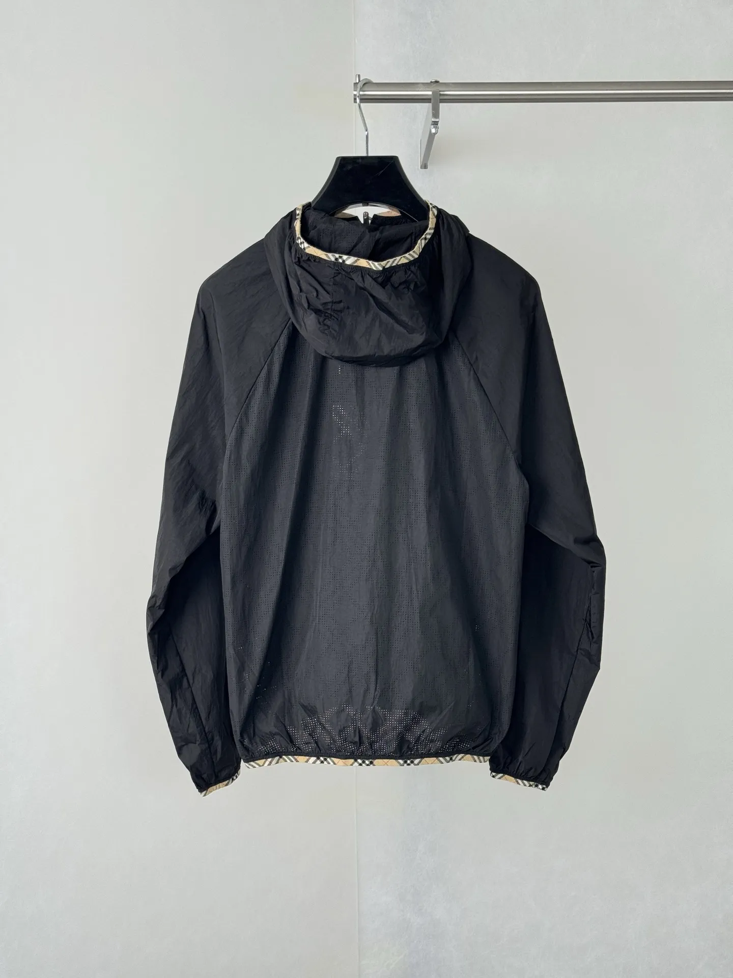 Logo Print Check-Trim Hooded Jacket D34018712 — view 2