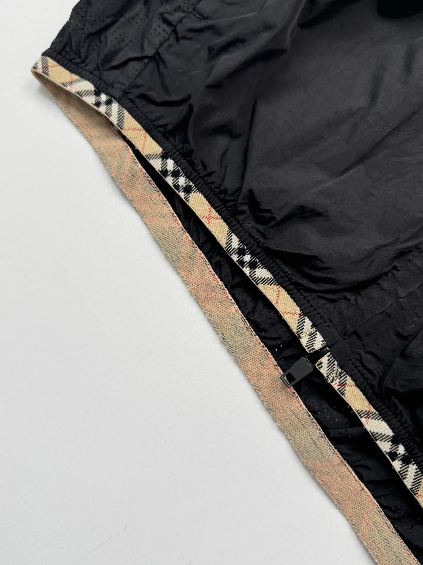 Logo Print Check-Trim Hooded Jacket D34018712 — view 8