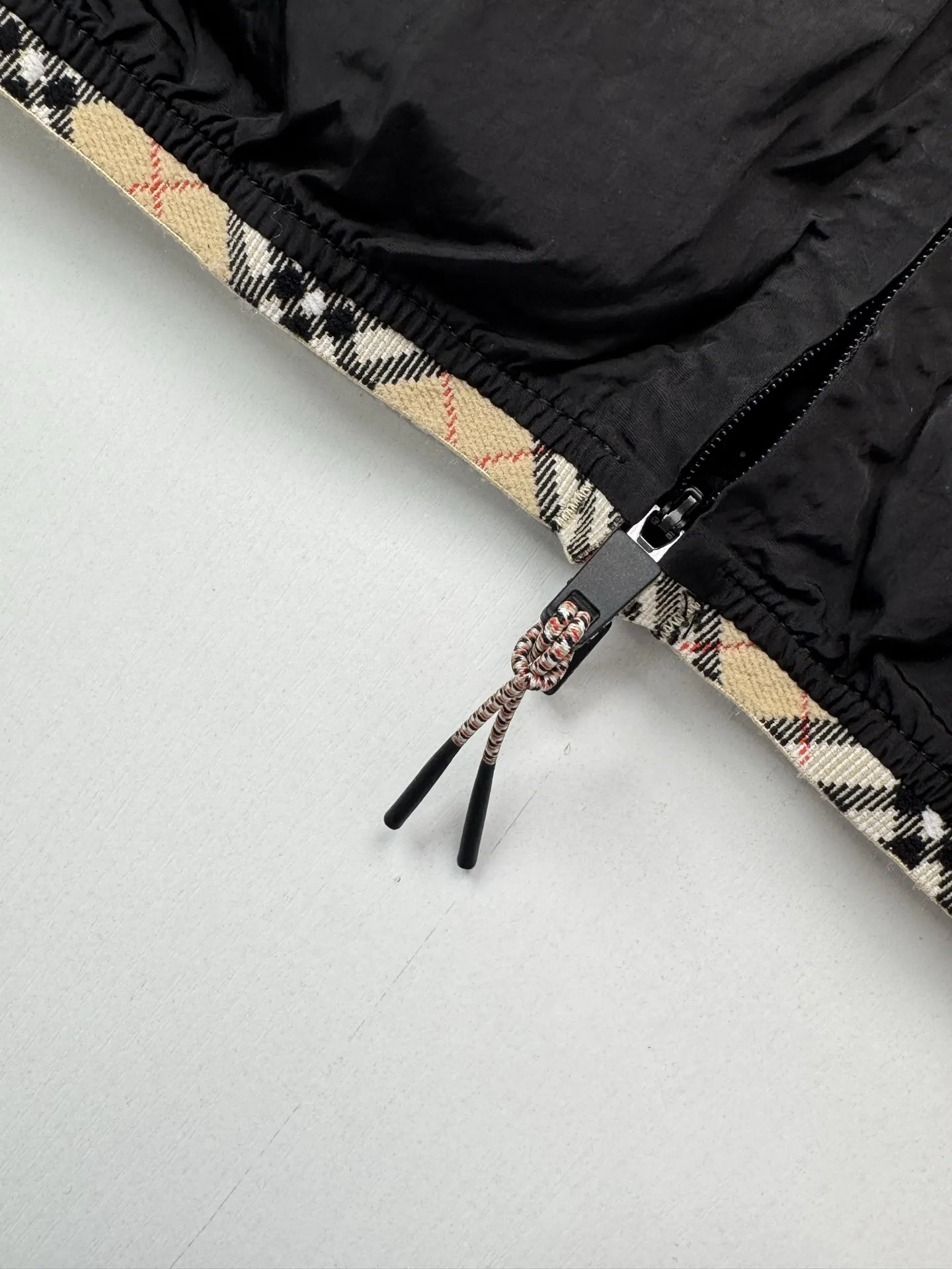 Logo Print Check-Trim Hooded Jacket D34018712 — view 10